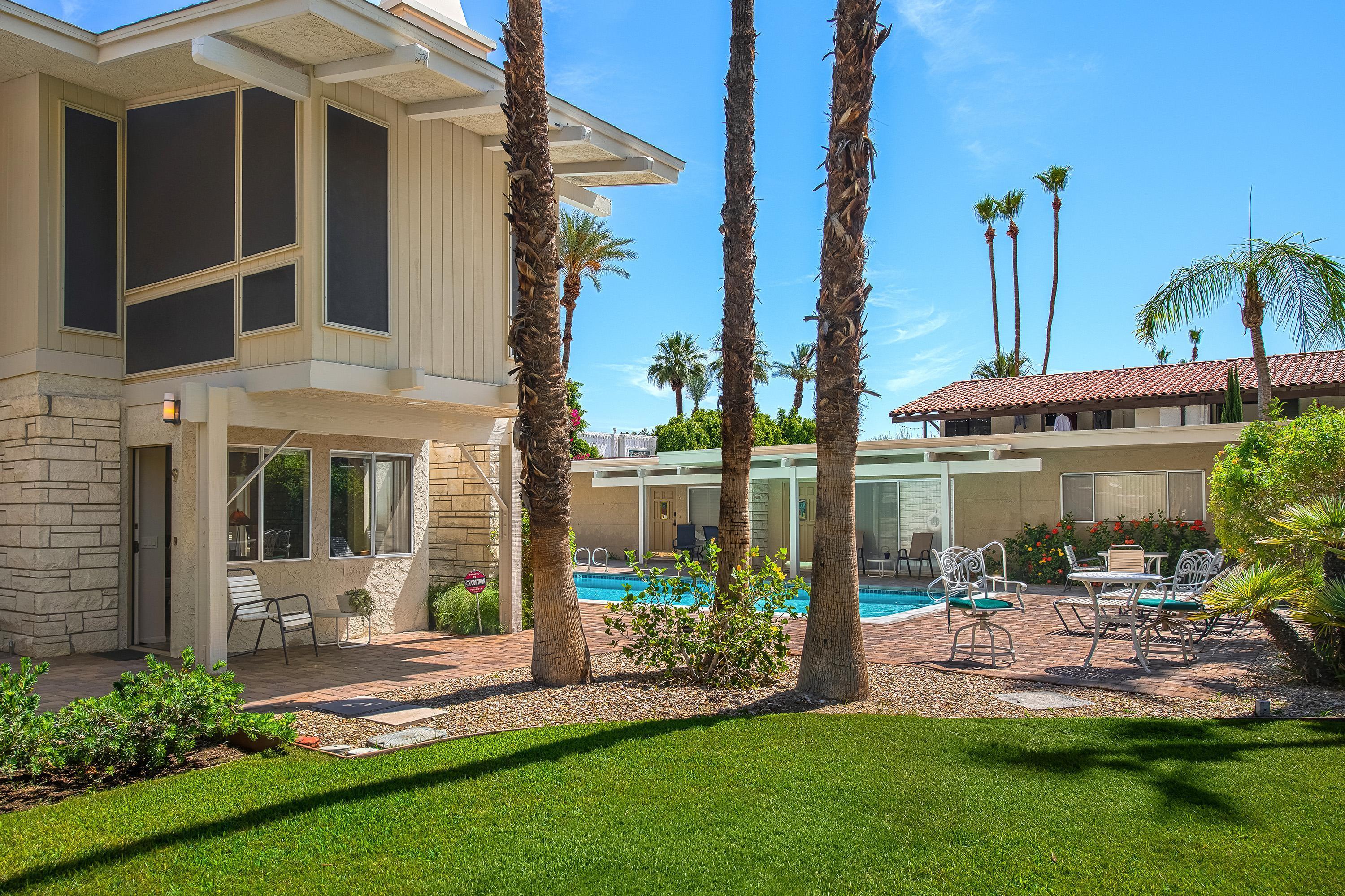 290 S San Jacinto DR Unit: 9