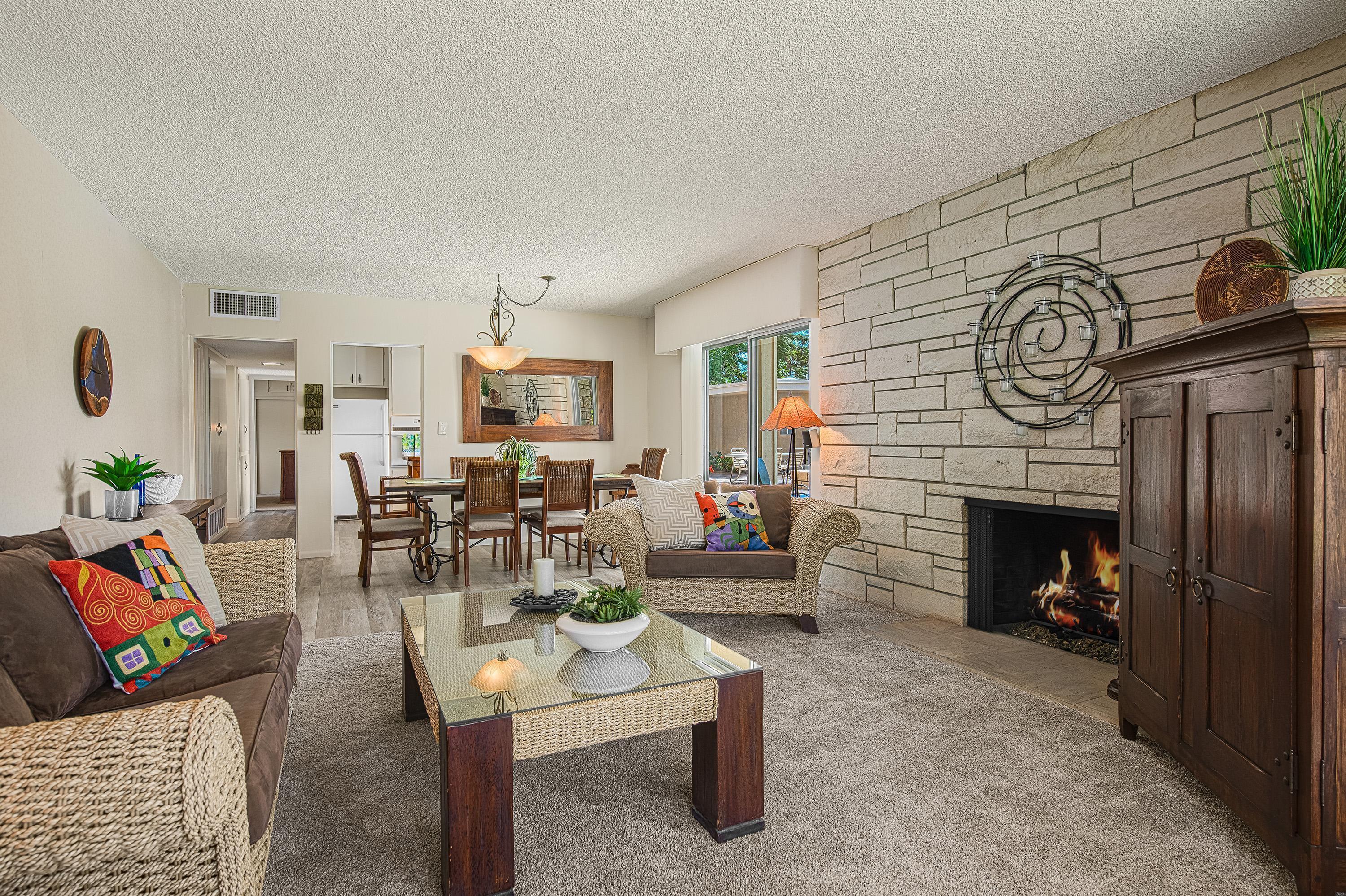 290 S San Jacinto DR Unit: 9