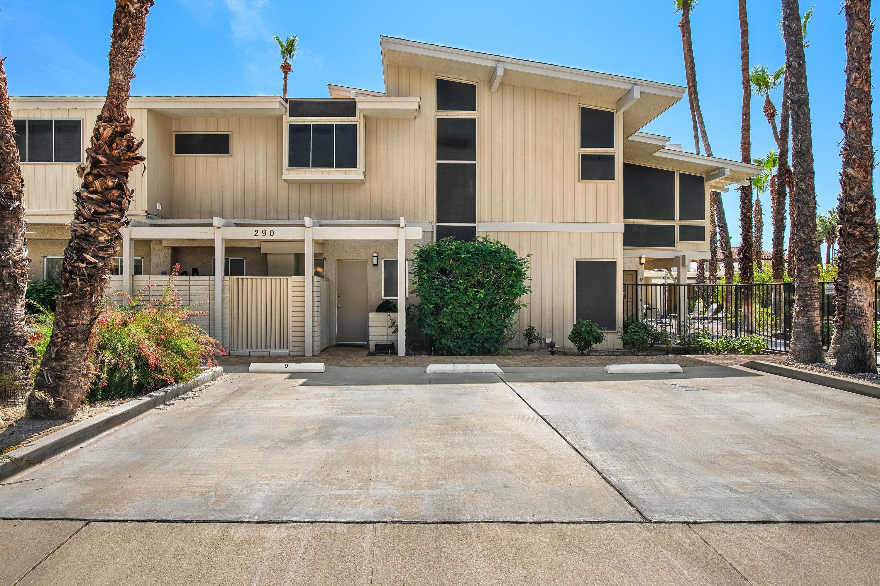 290 S San Jacinto DR Unit: 9