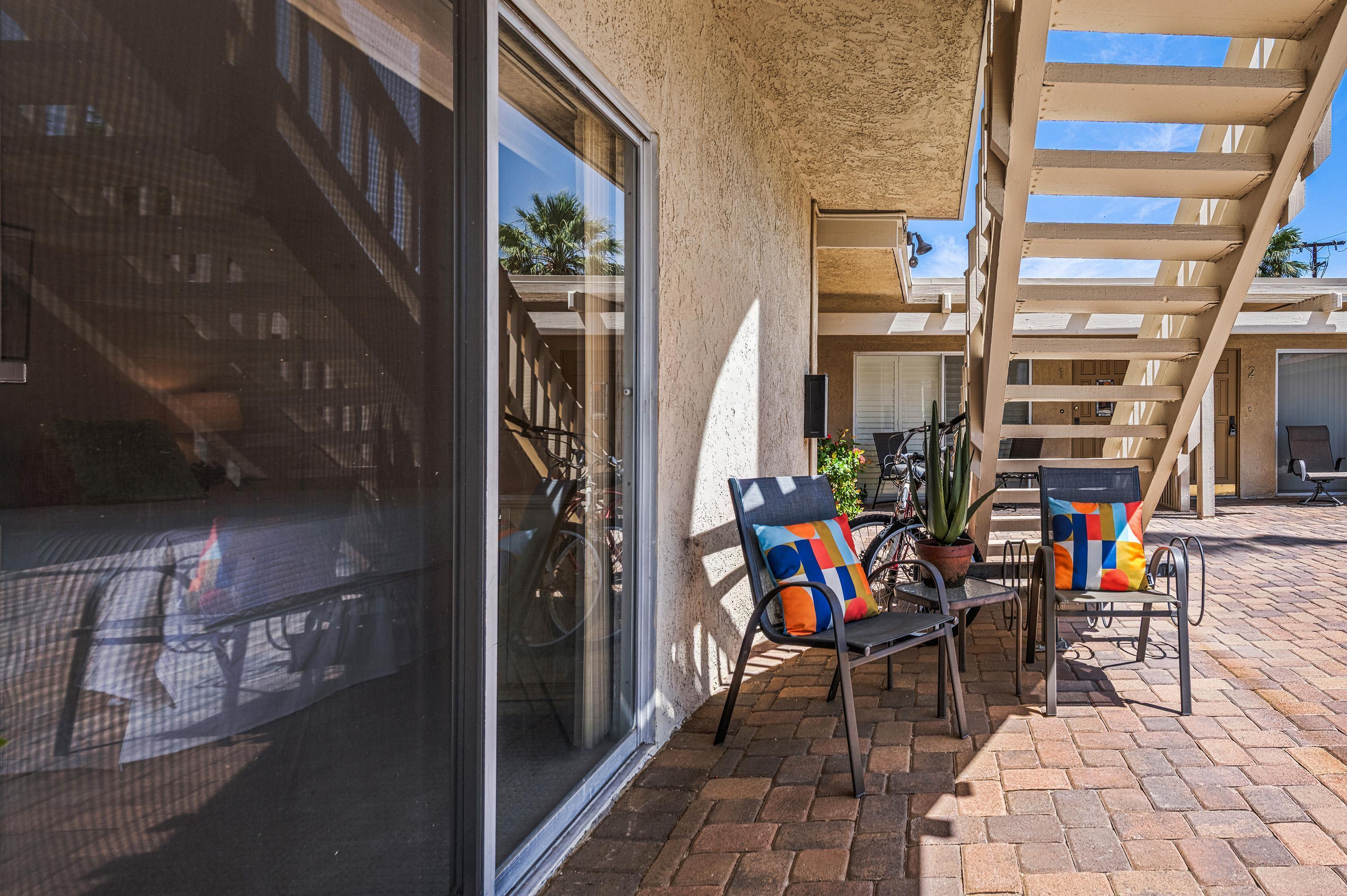 290 S San Jacinto DR Unit: 9