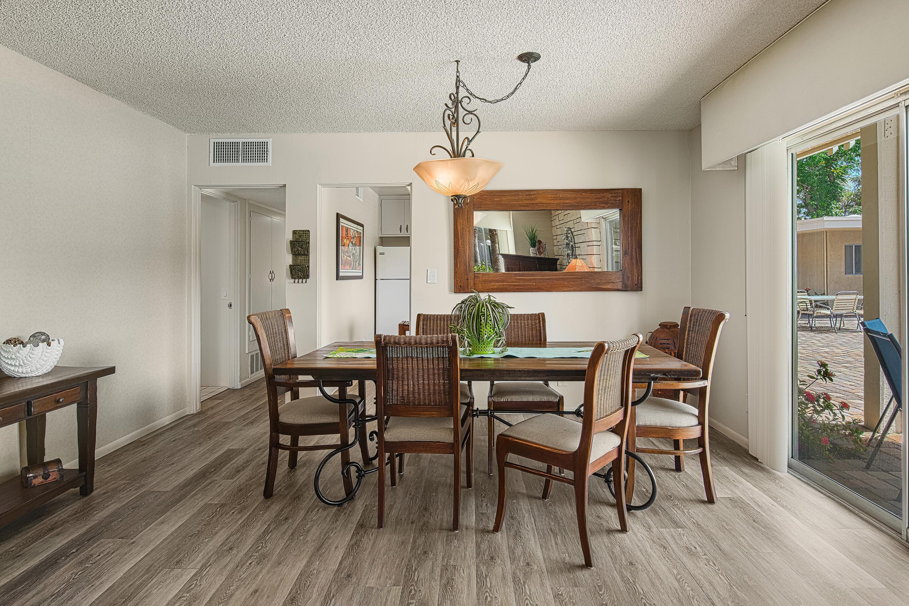 290 S San Jacinto DR Unit: 9
