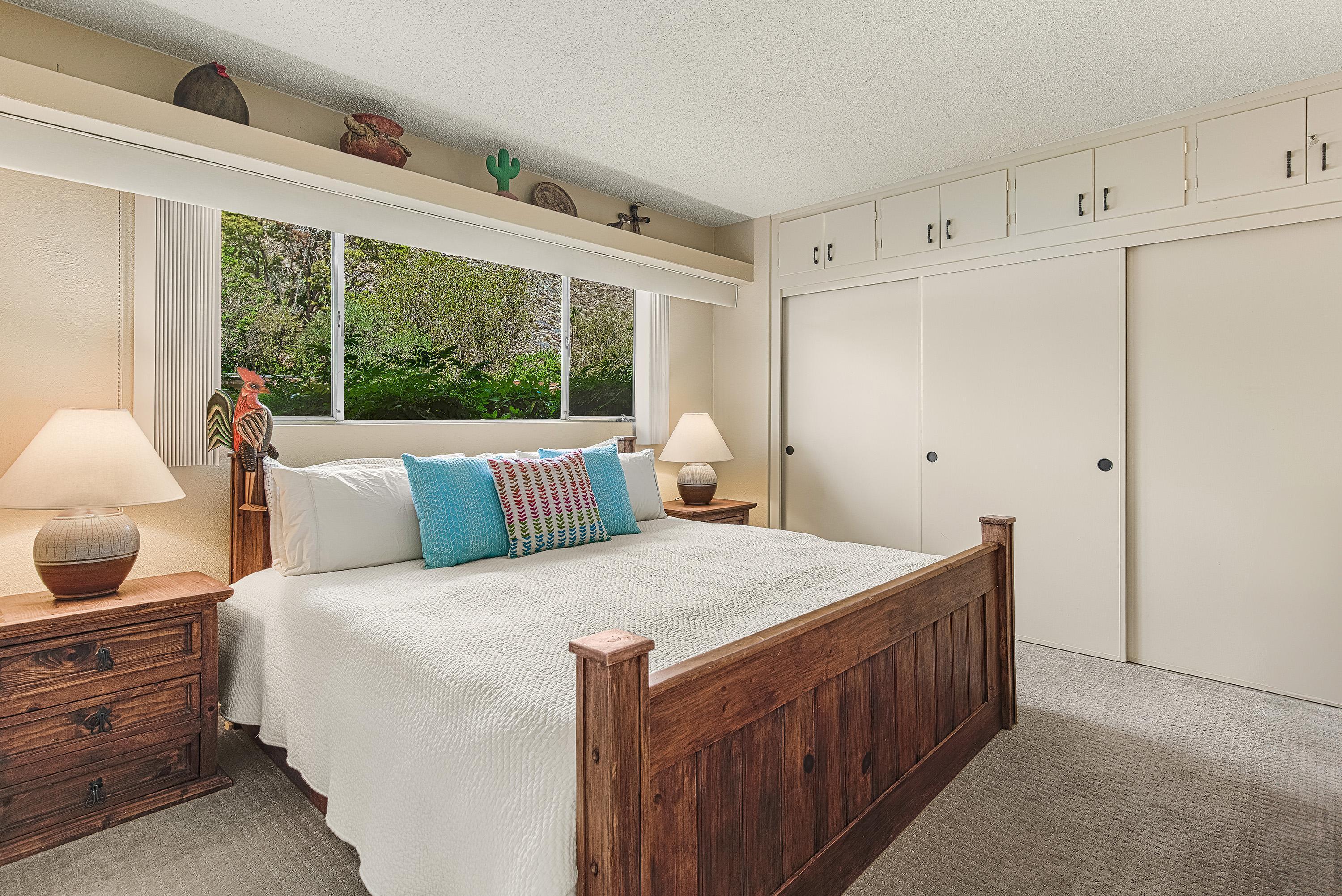 290 S San Jacinto DR Unit: 9