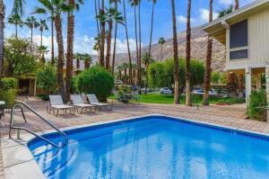 290 S San Jacinto DR Unit: 9