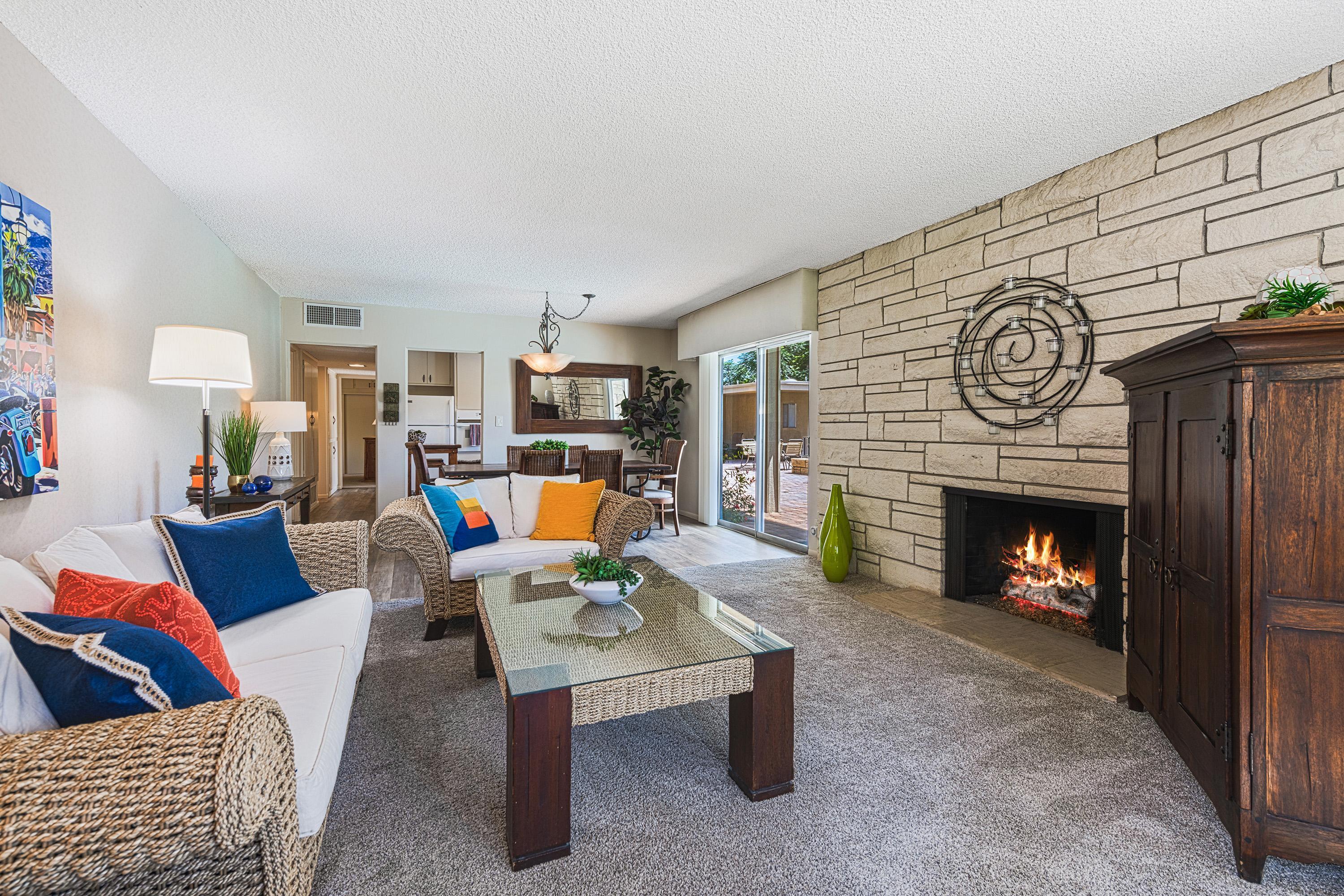 290 S San Jacinto DR Unit: 9