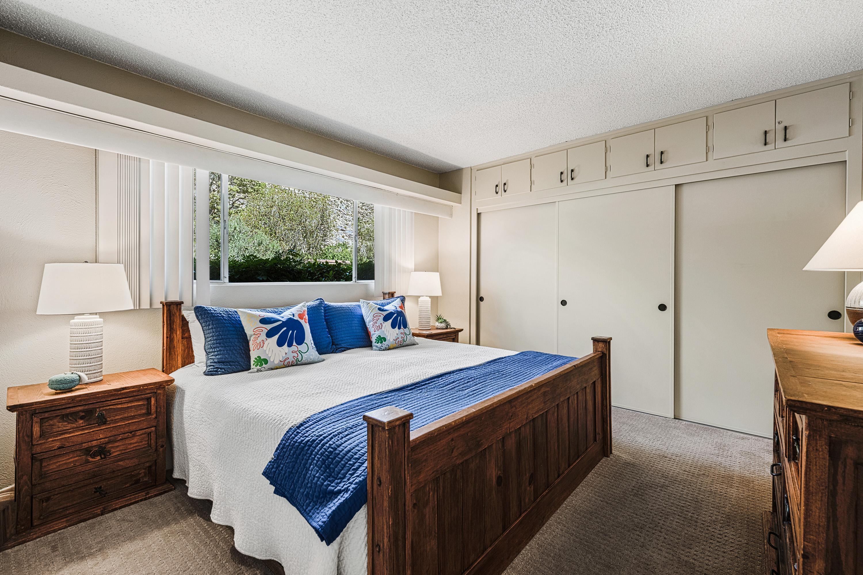 290 S San Jacinto DR Unit: 9
