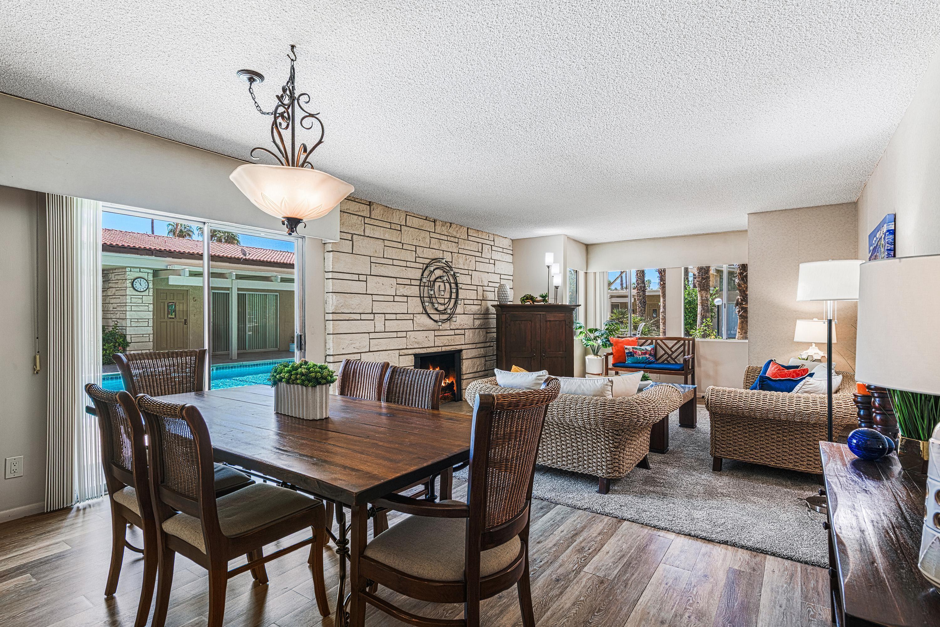 290 S San Jacinto DR Unit: 9