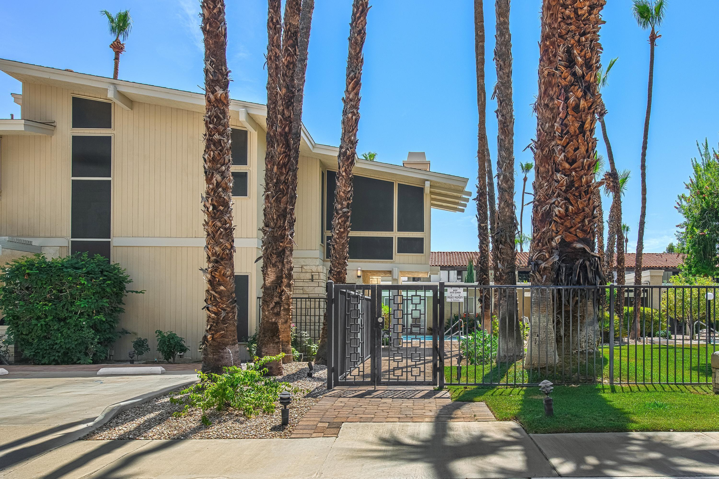 290 S San Jacinto DR Unit: 9