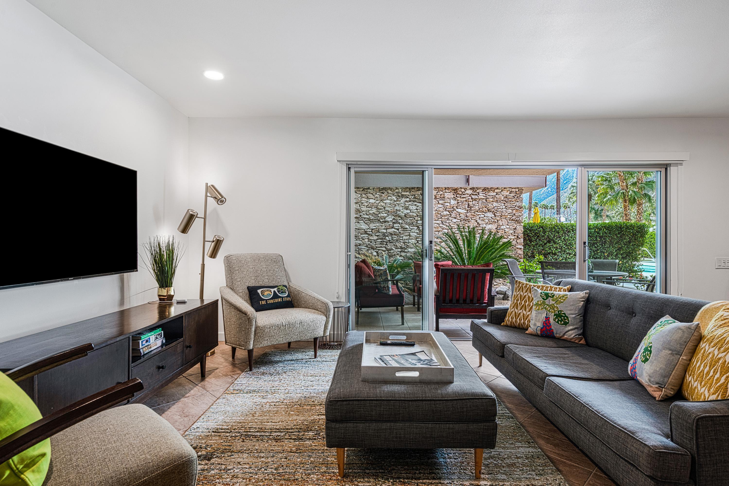 500 W Arenas RD Unit: 4