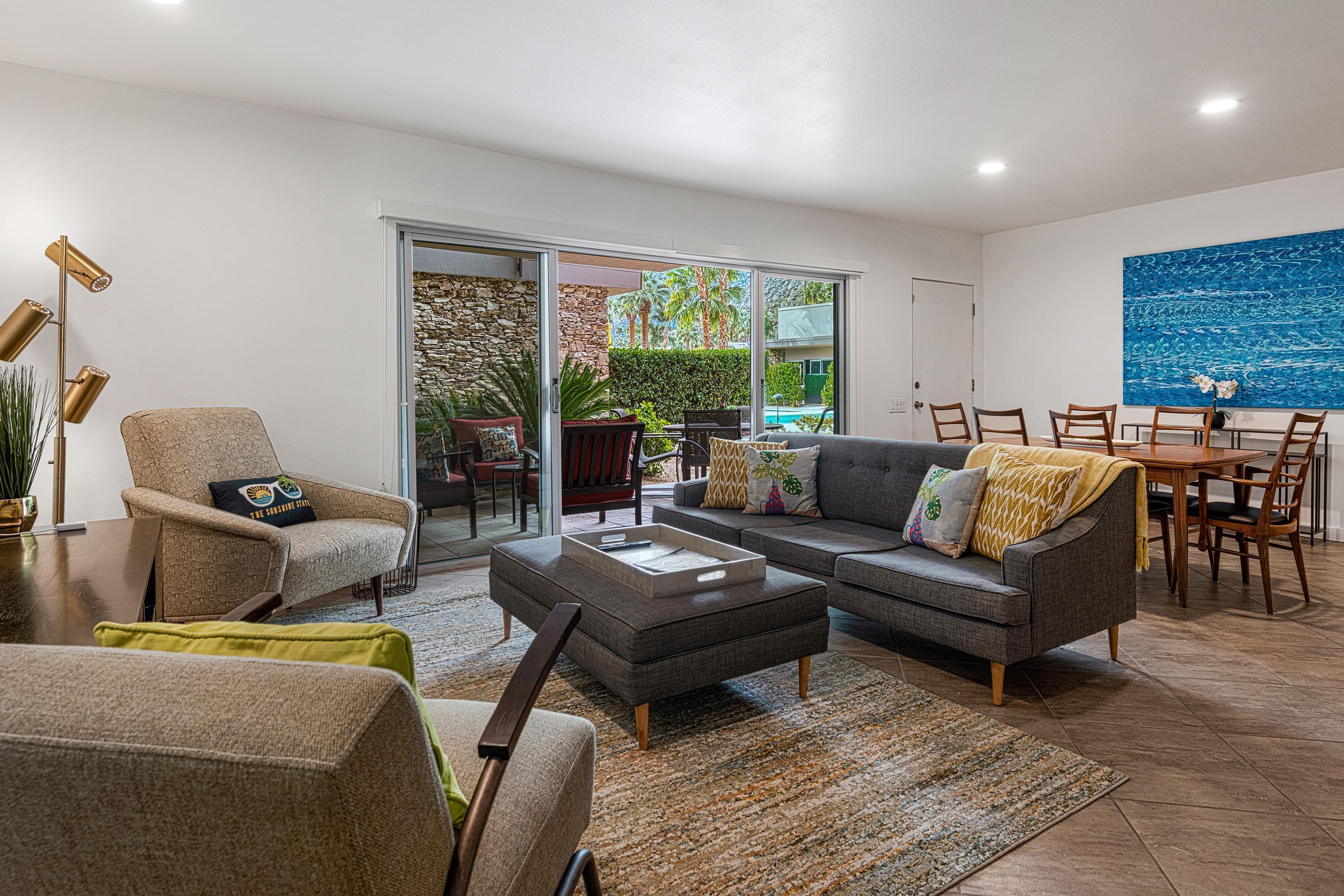 500 W Arenas RD Unit: 4