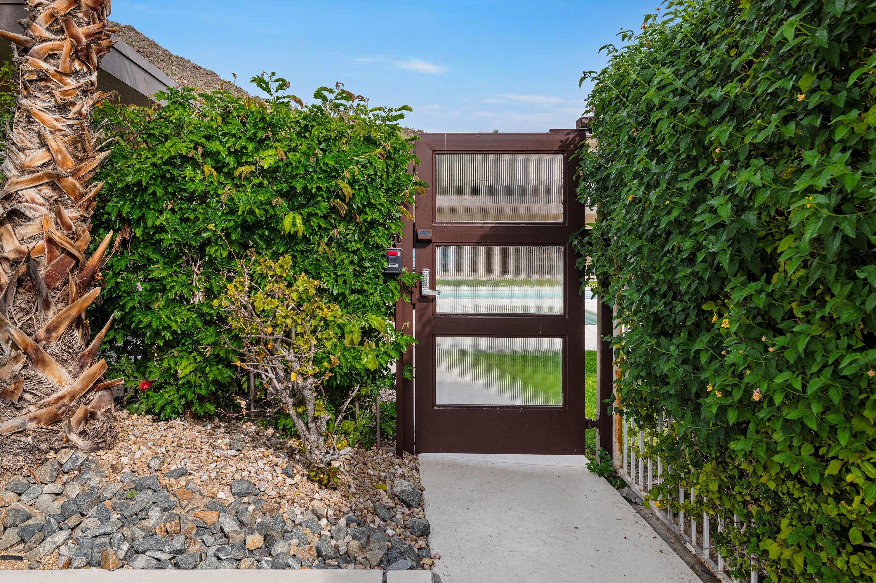 500 W Arenas RD Unit: 4