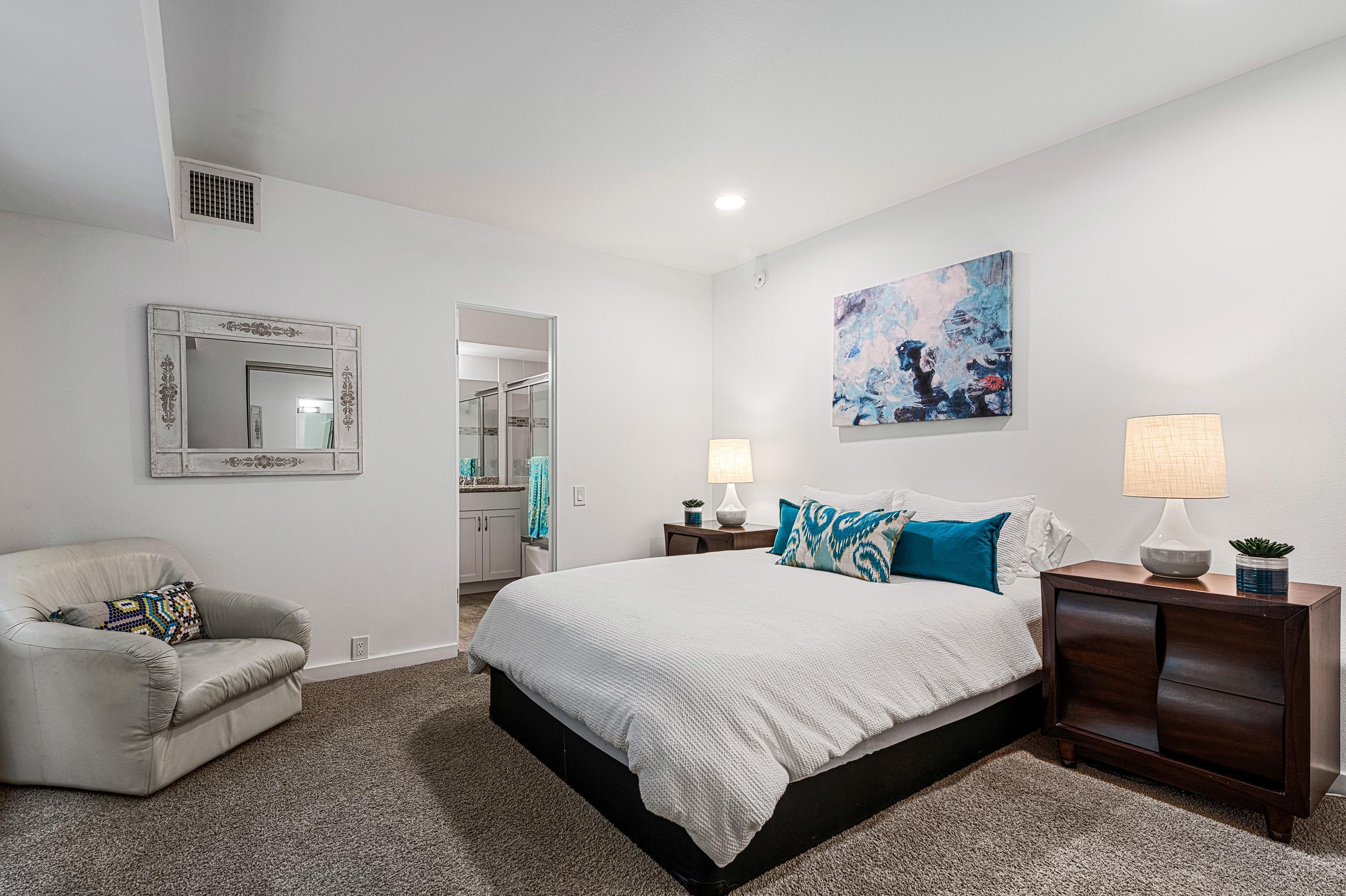 500 W Arenas RD Unit: 4
