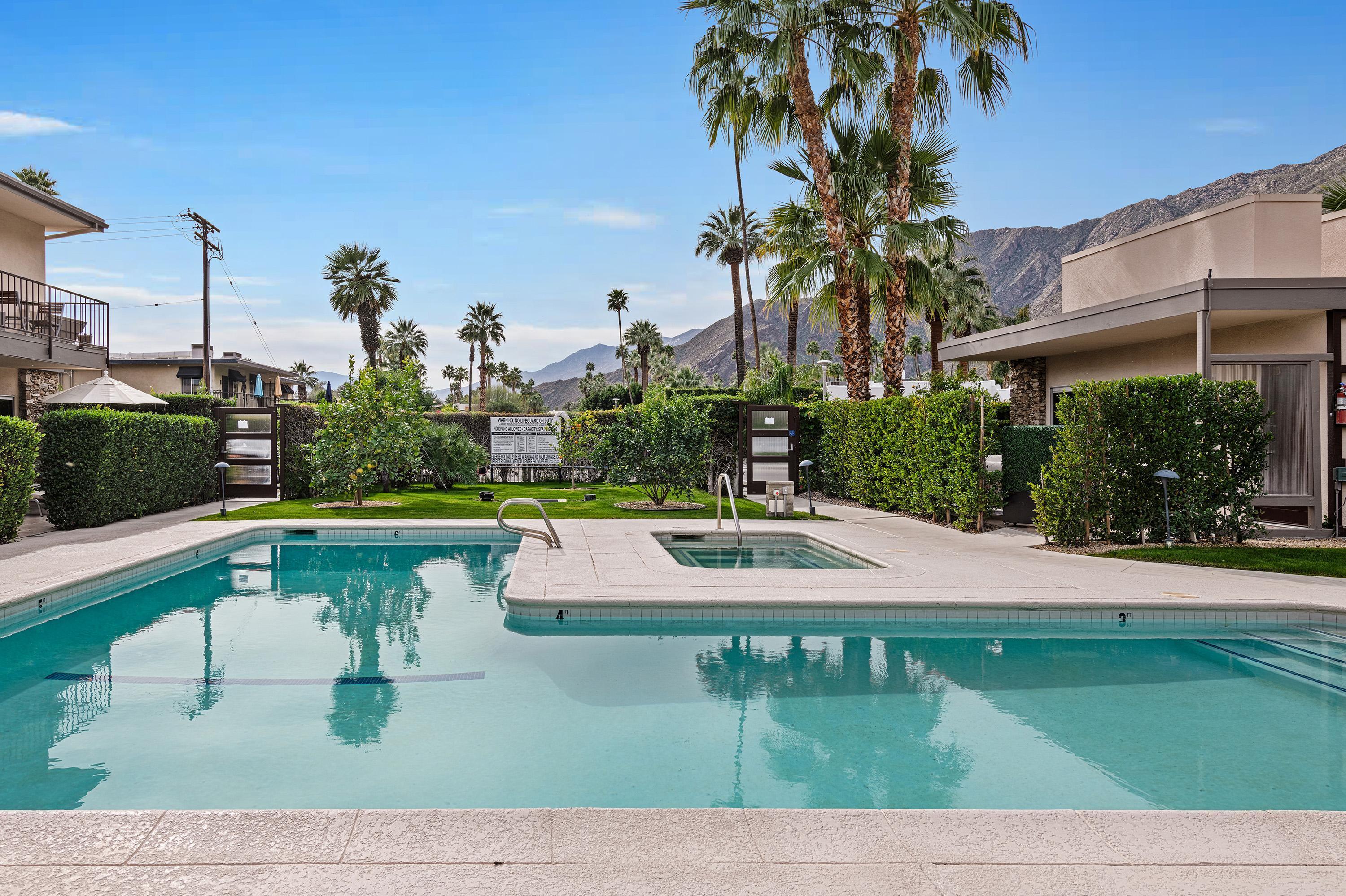 500 W Arenas RD Unit: 4