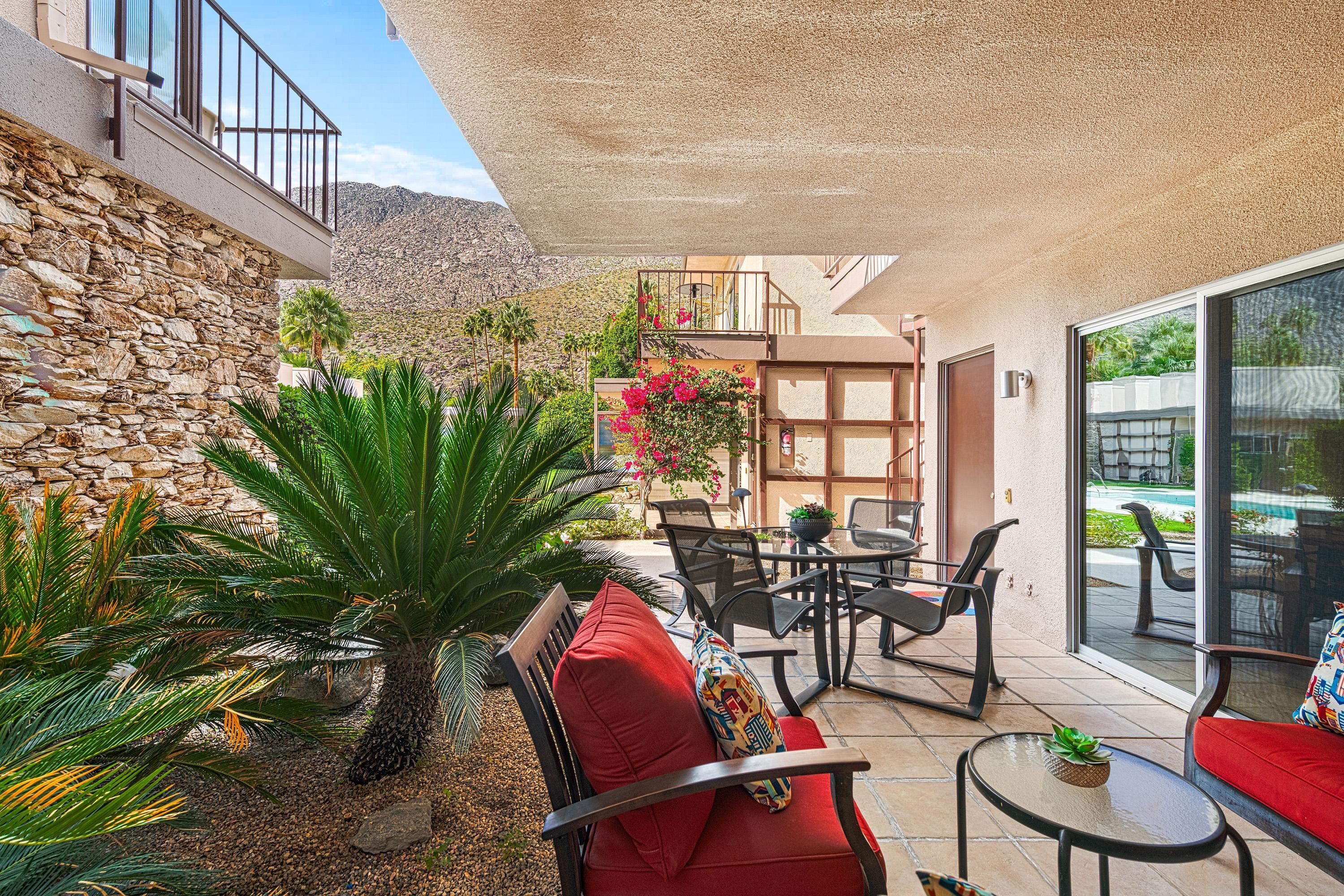 500 W Arenas RD Unit: 4