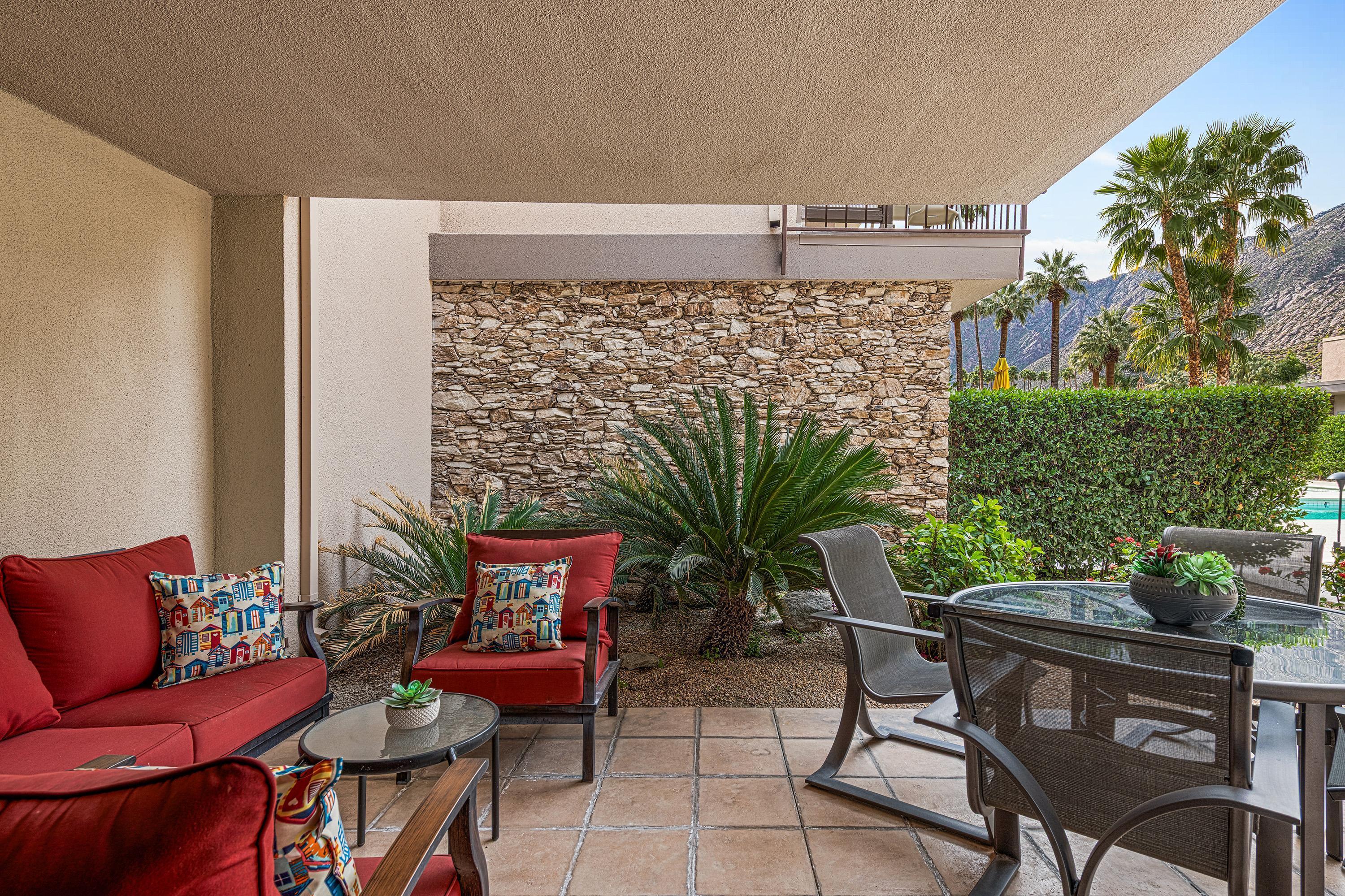 500 W Arenas RD Unit: 4