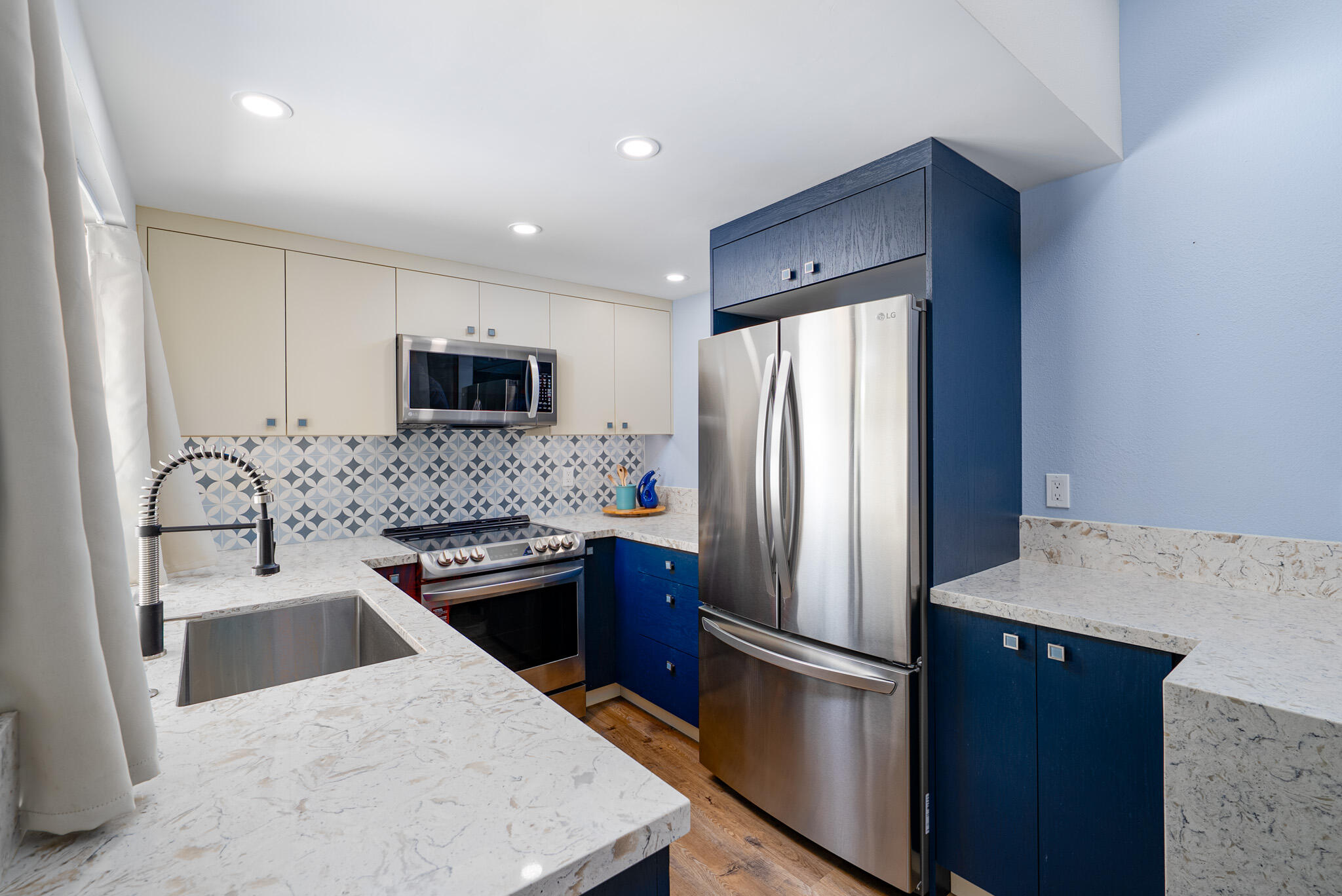 2501 N Indian Canyon DR Unit: 635