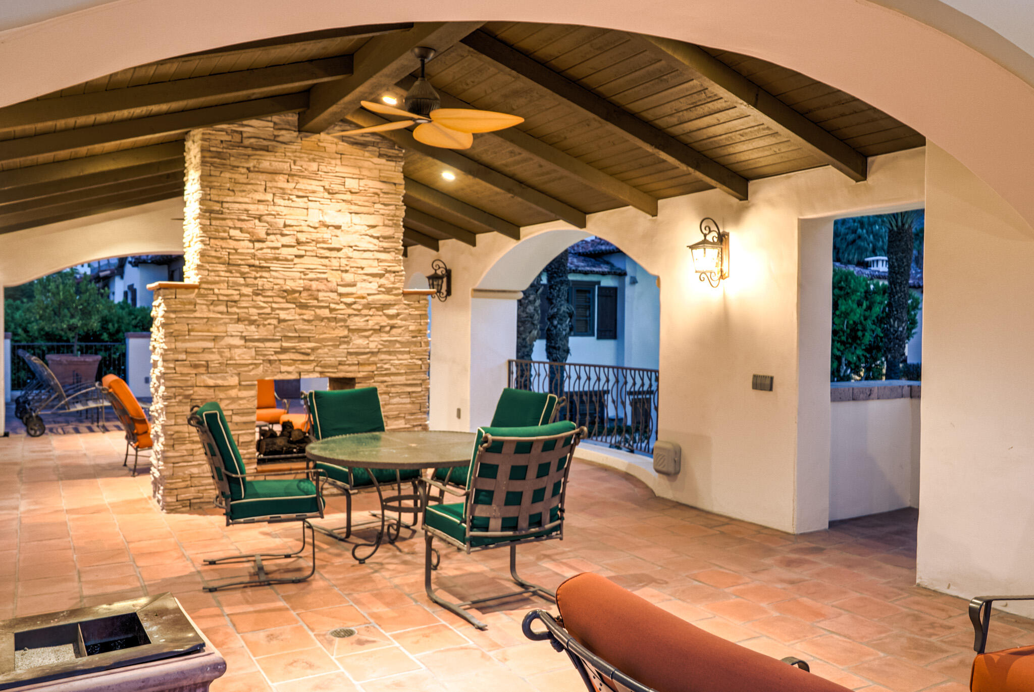 233 Calle La Soledad