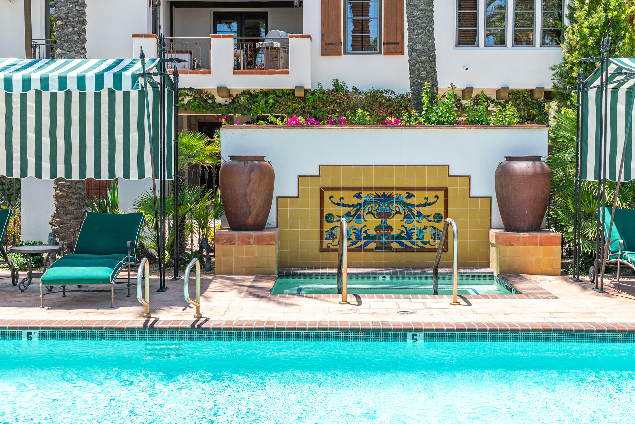 233 Calle La Soledad