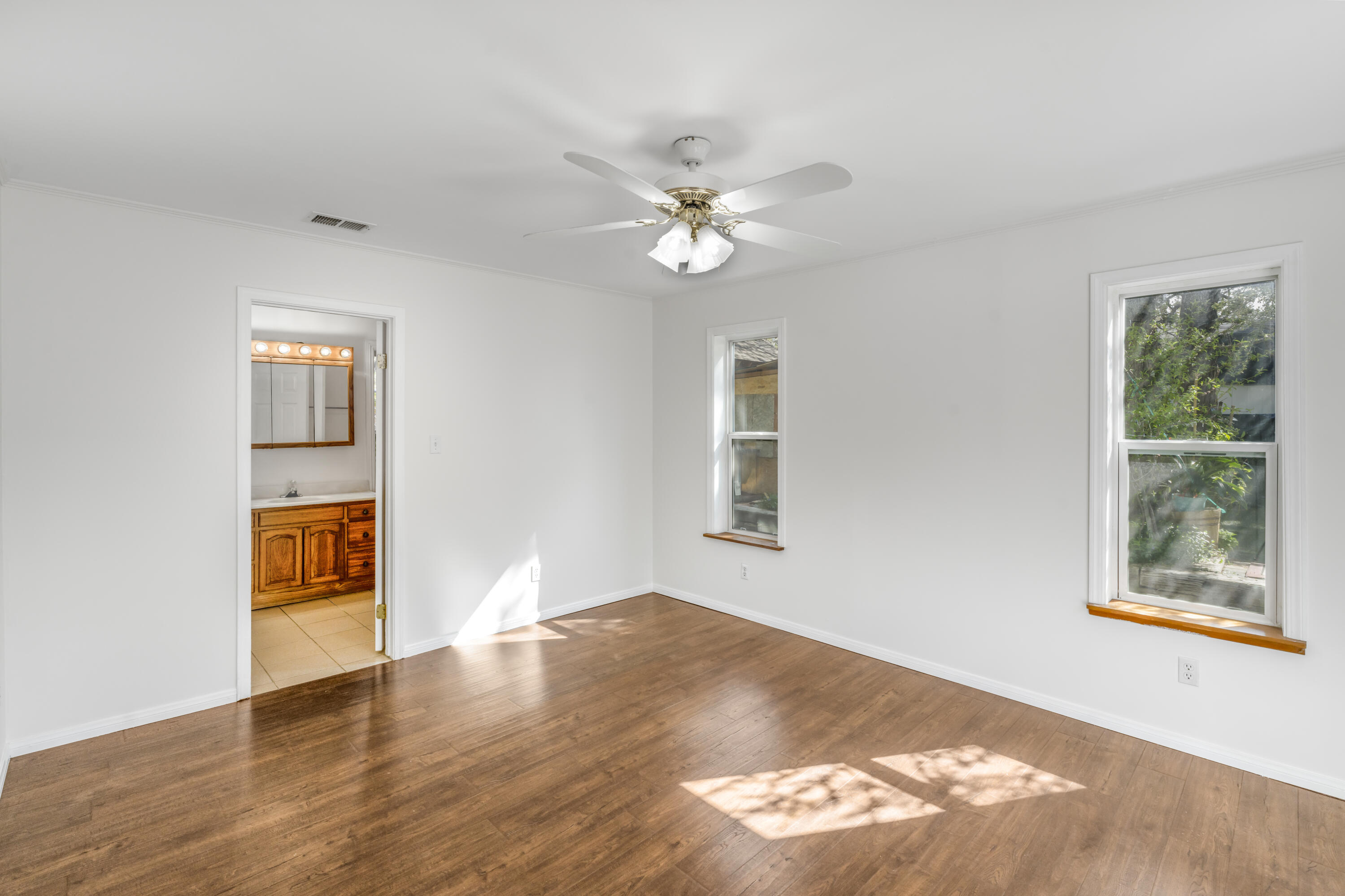 1018 Feather Mountain DR