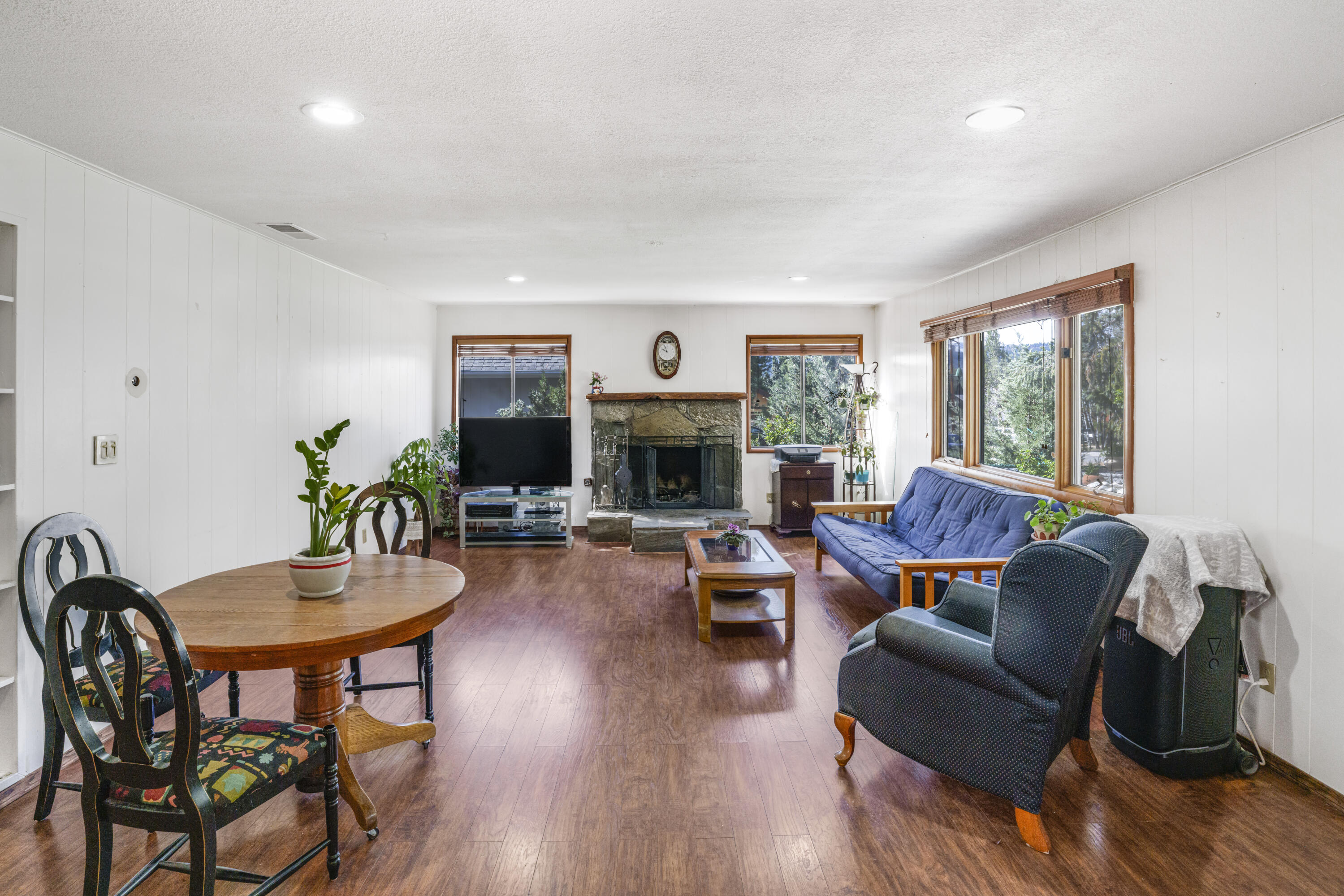 1018 Feather Mountain DR