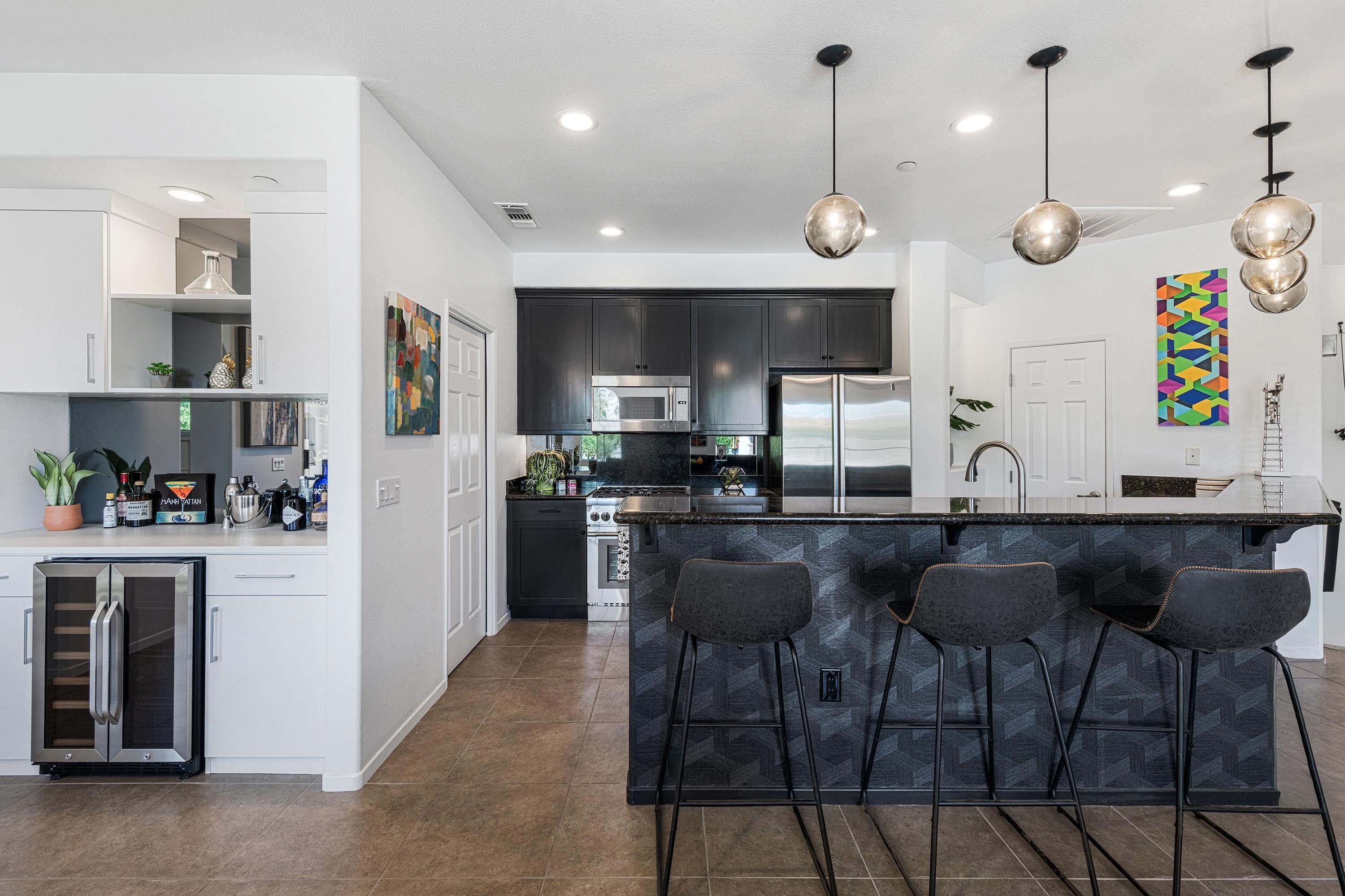 1377 Yermo DR
