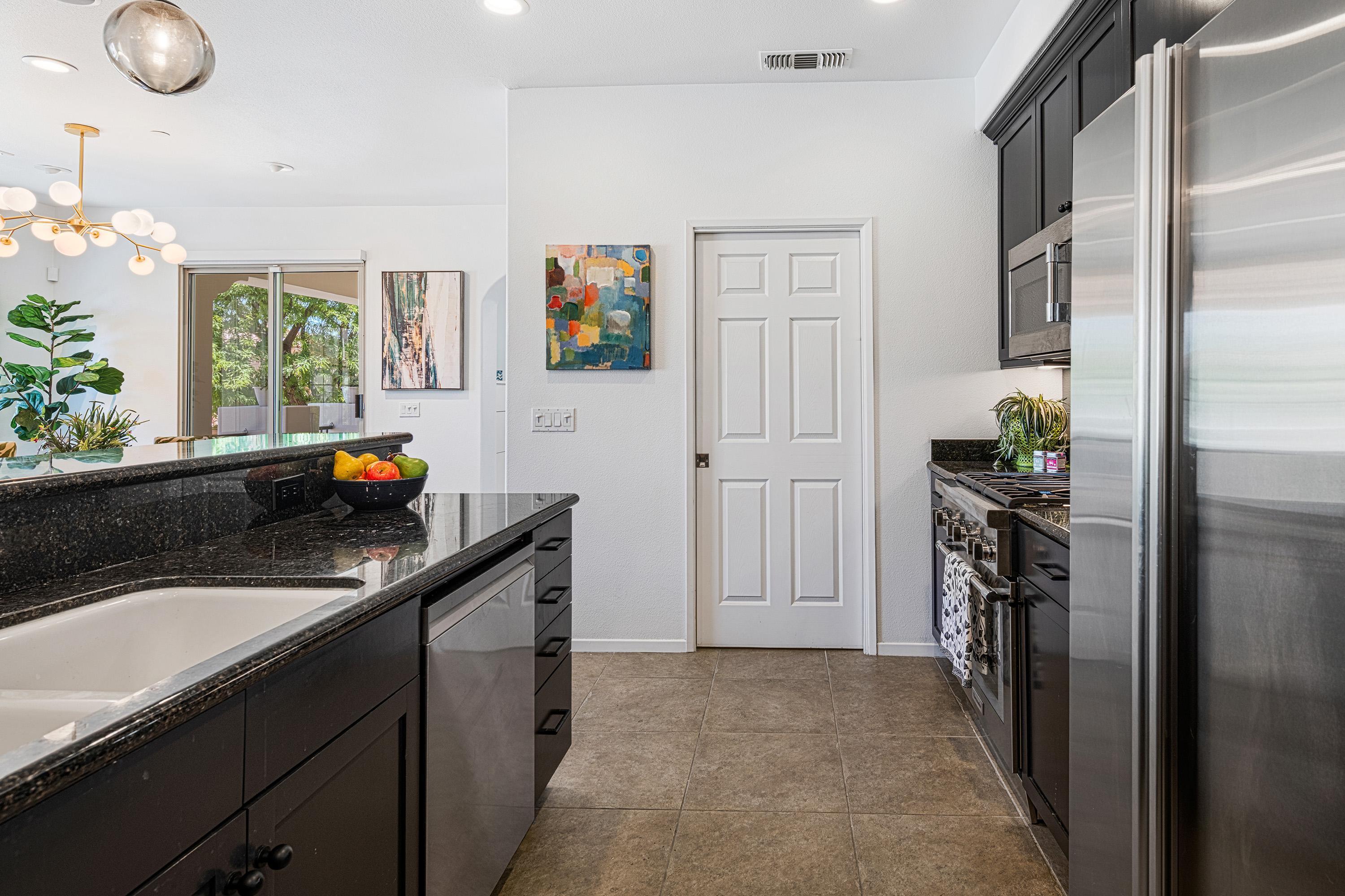 1377 Yermo DR