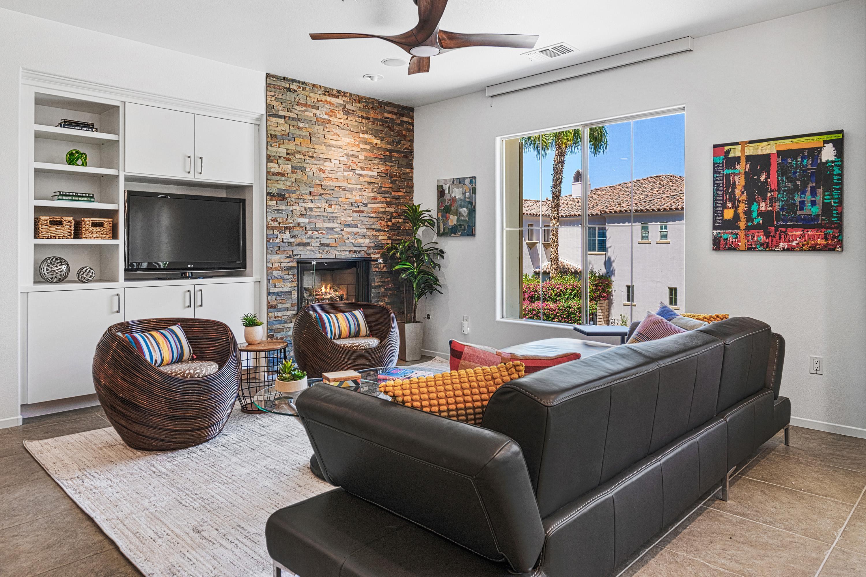 1377 Yermo DR