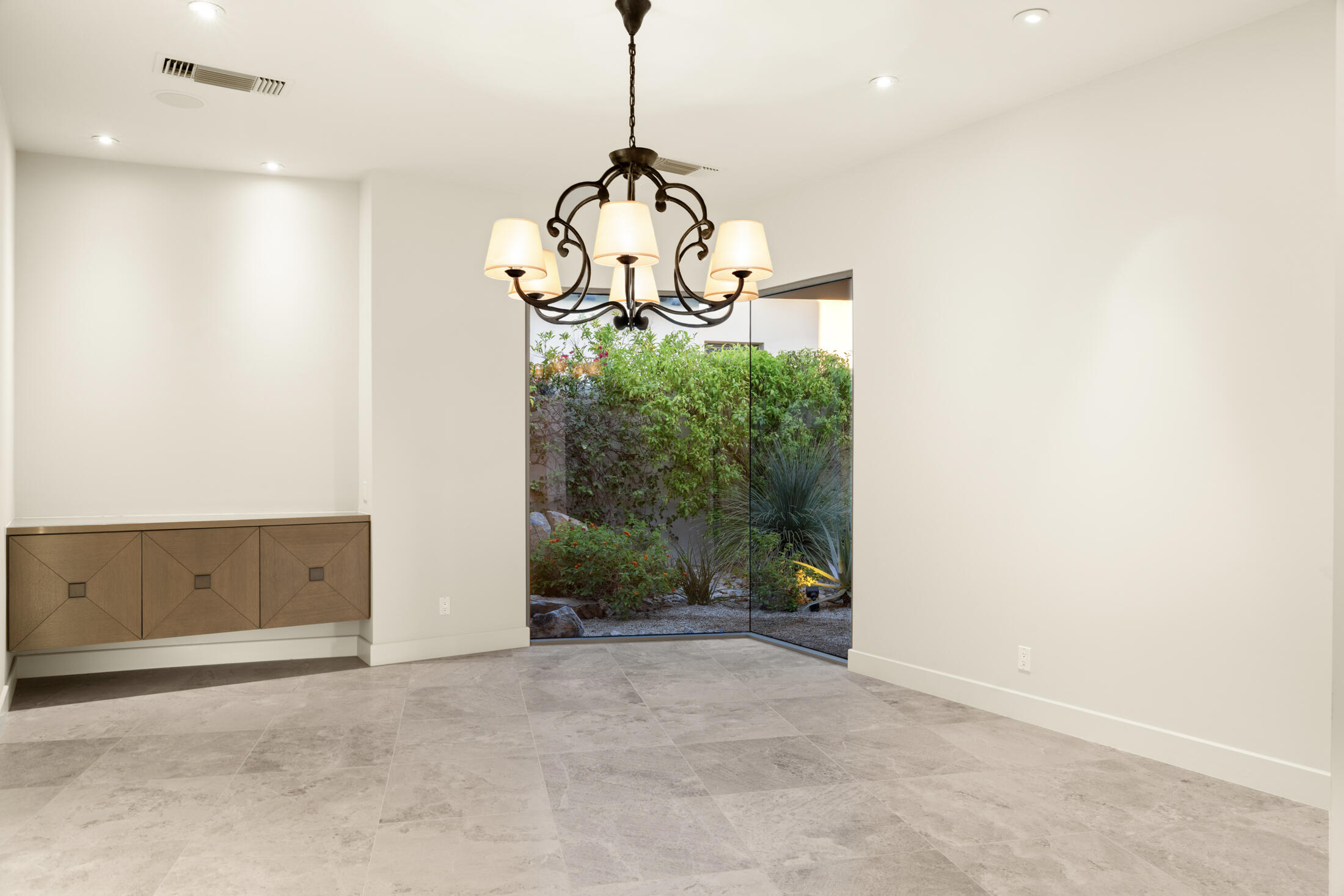 30 Hillcrest DR