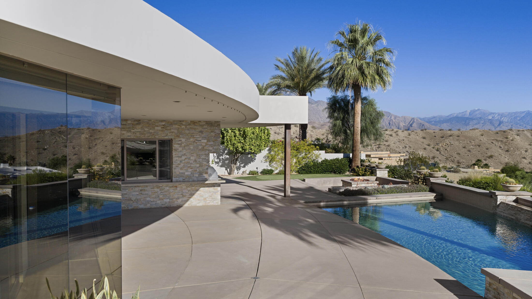 30 Hillcrest DR