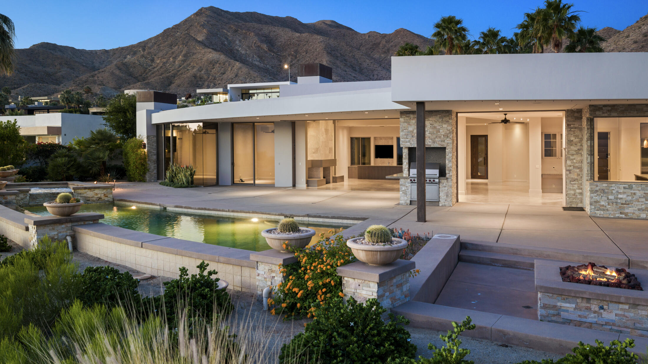 30 Hillcrest DR