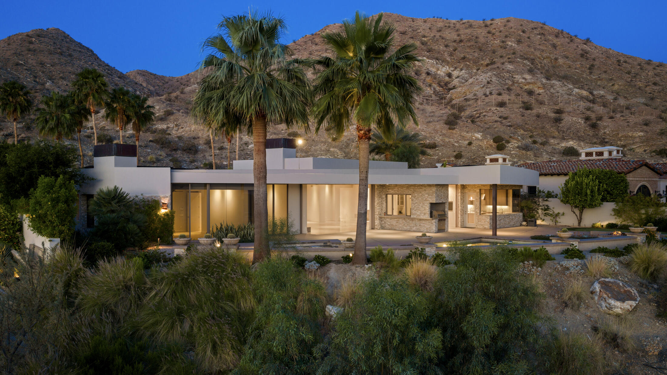 30 Hillcrest DR
