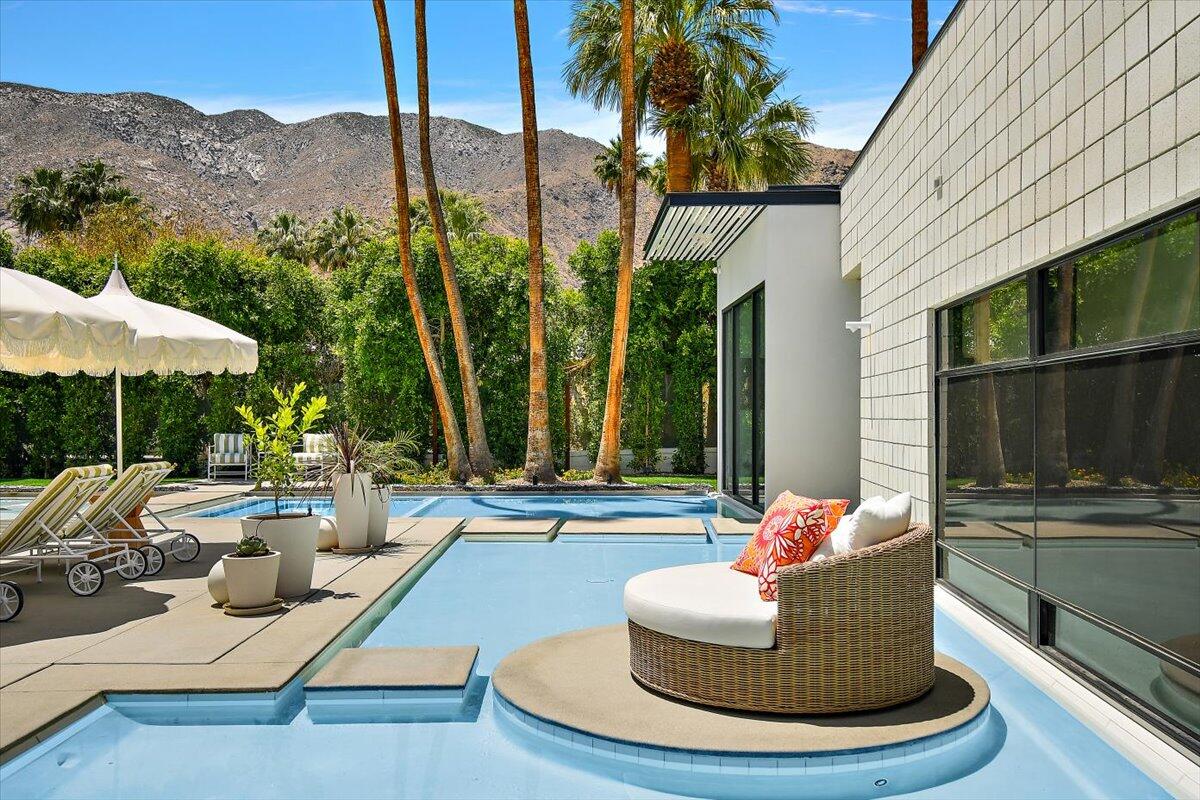 1175 Camino Mirasol