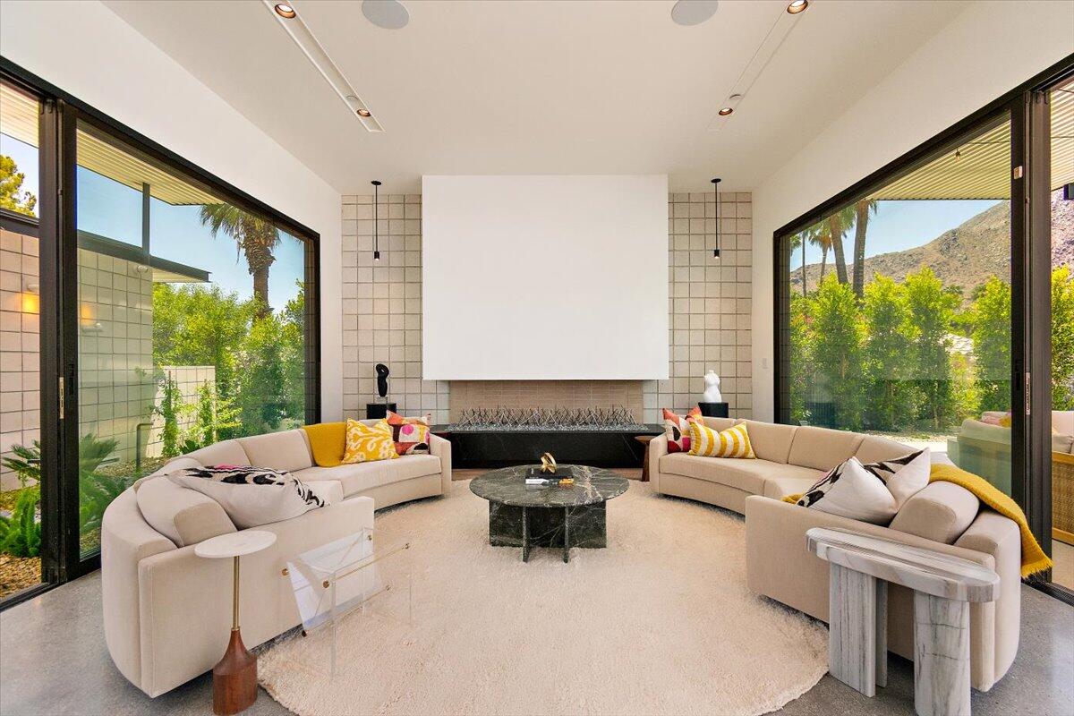 1175 Camino Mirasol