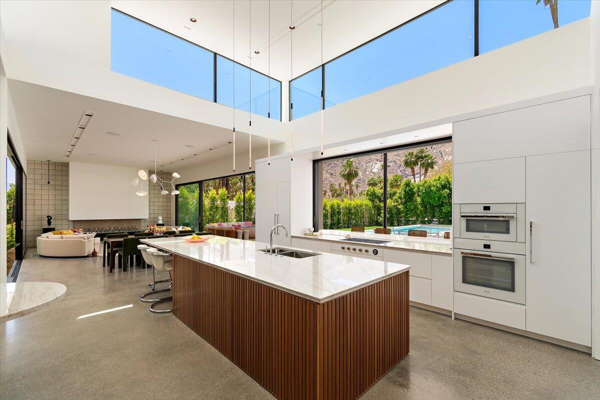 1175 Camino Mirasol
