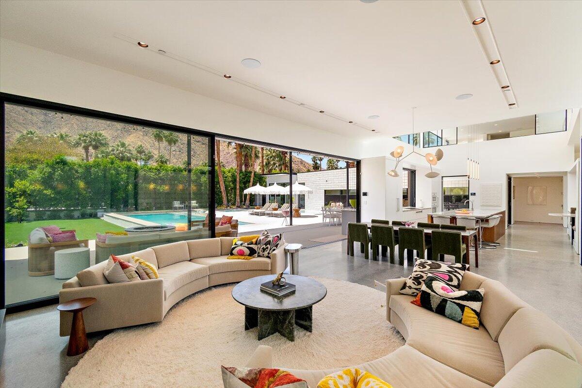 1175 Camino Mirasol