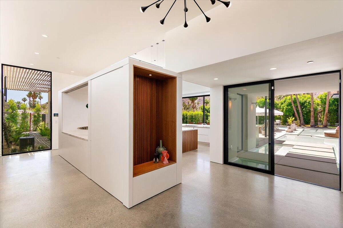 1175 Camino Mirasol