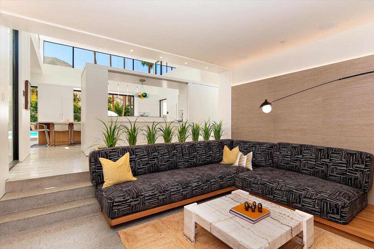 1175 Camino Mirasol