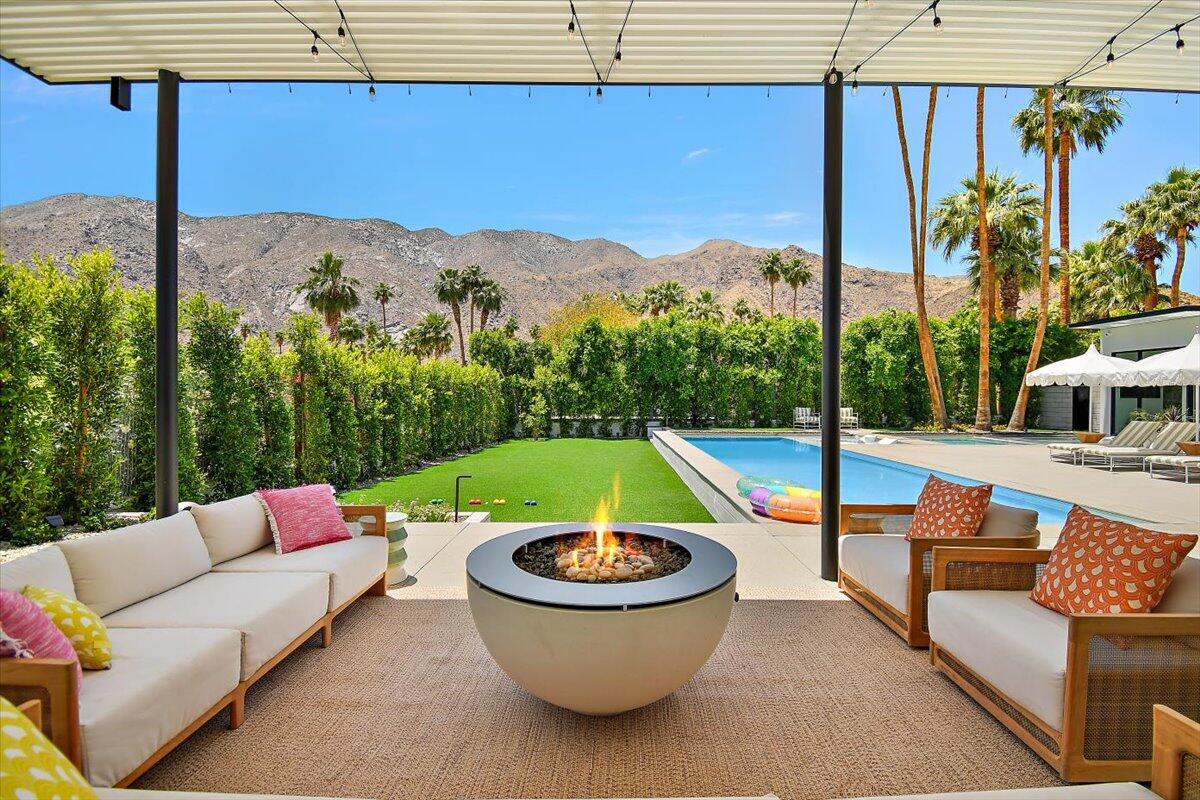 1175 Camino Mirasol