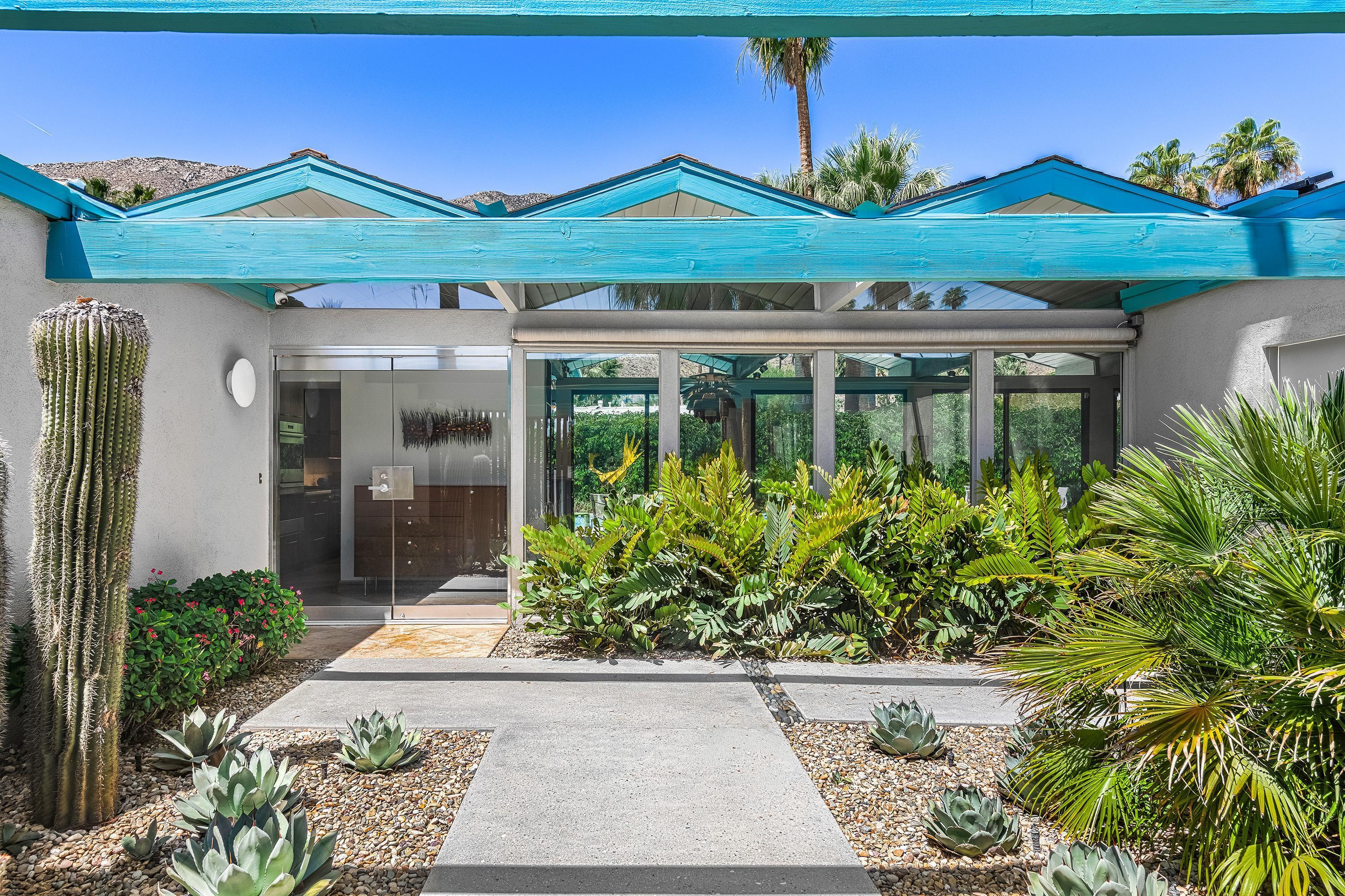 803 N Via Monte VISTA