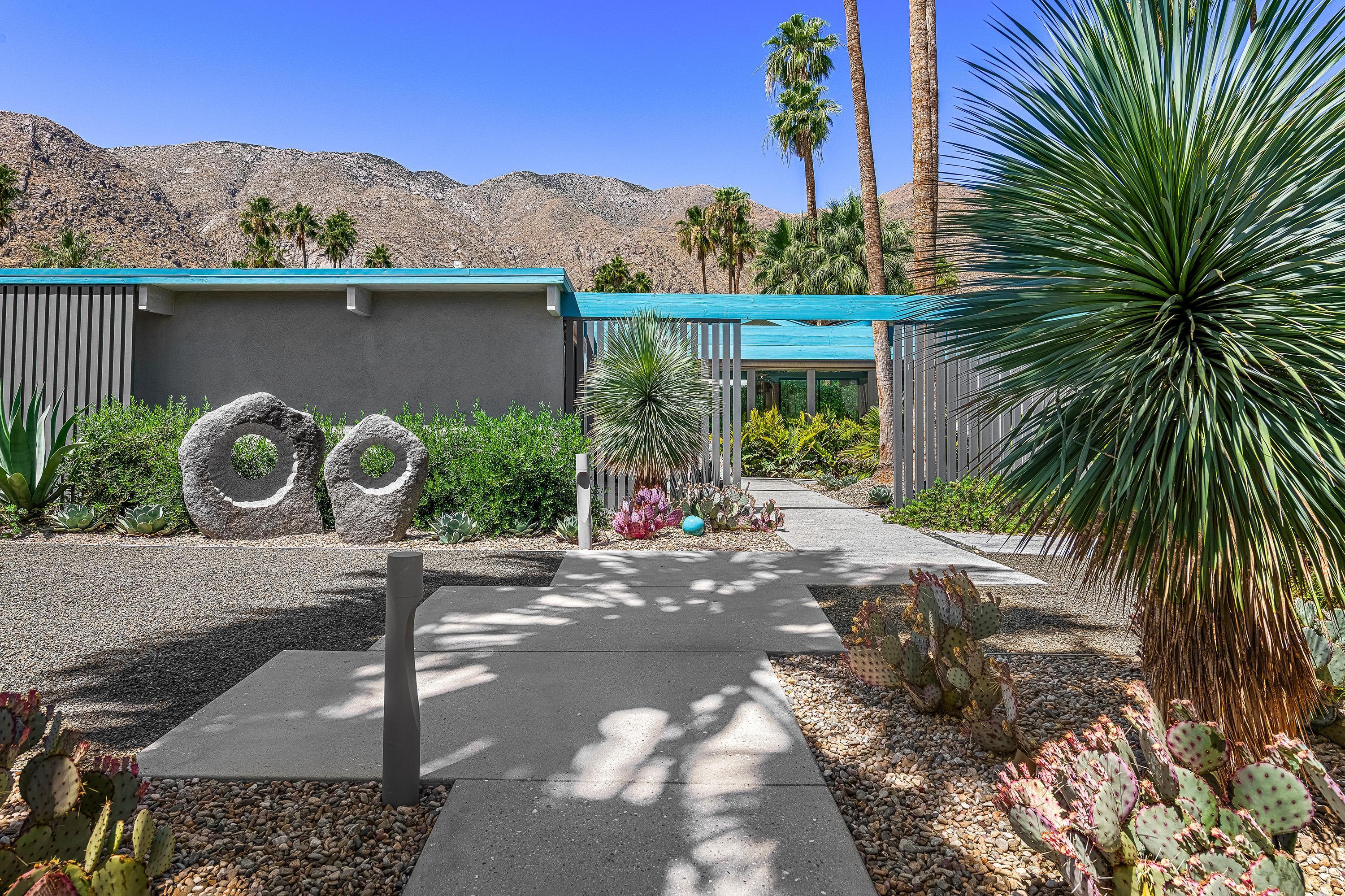 803 N Via Monte VISTA
