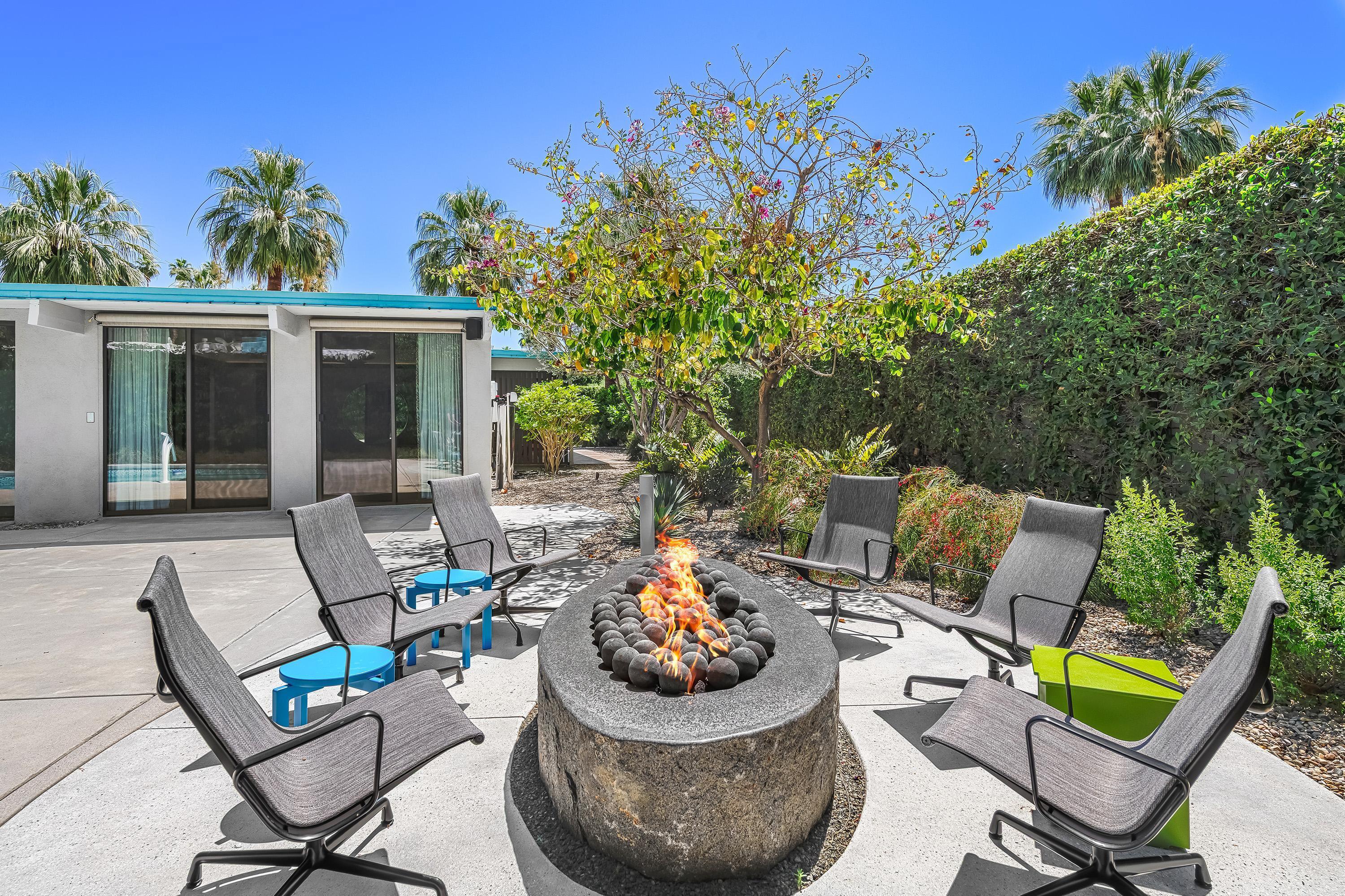 803 N Via Monte VISTA
