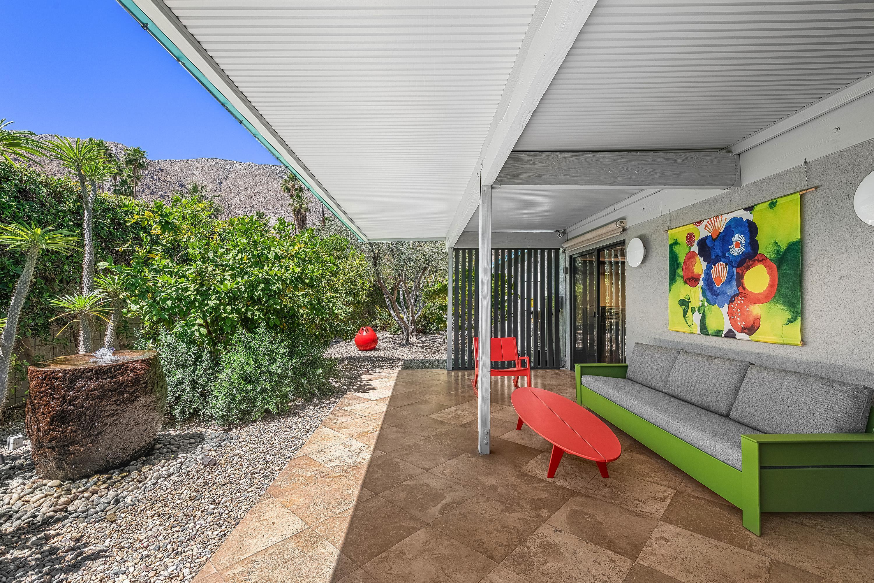 803 N Via Monte VISTA