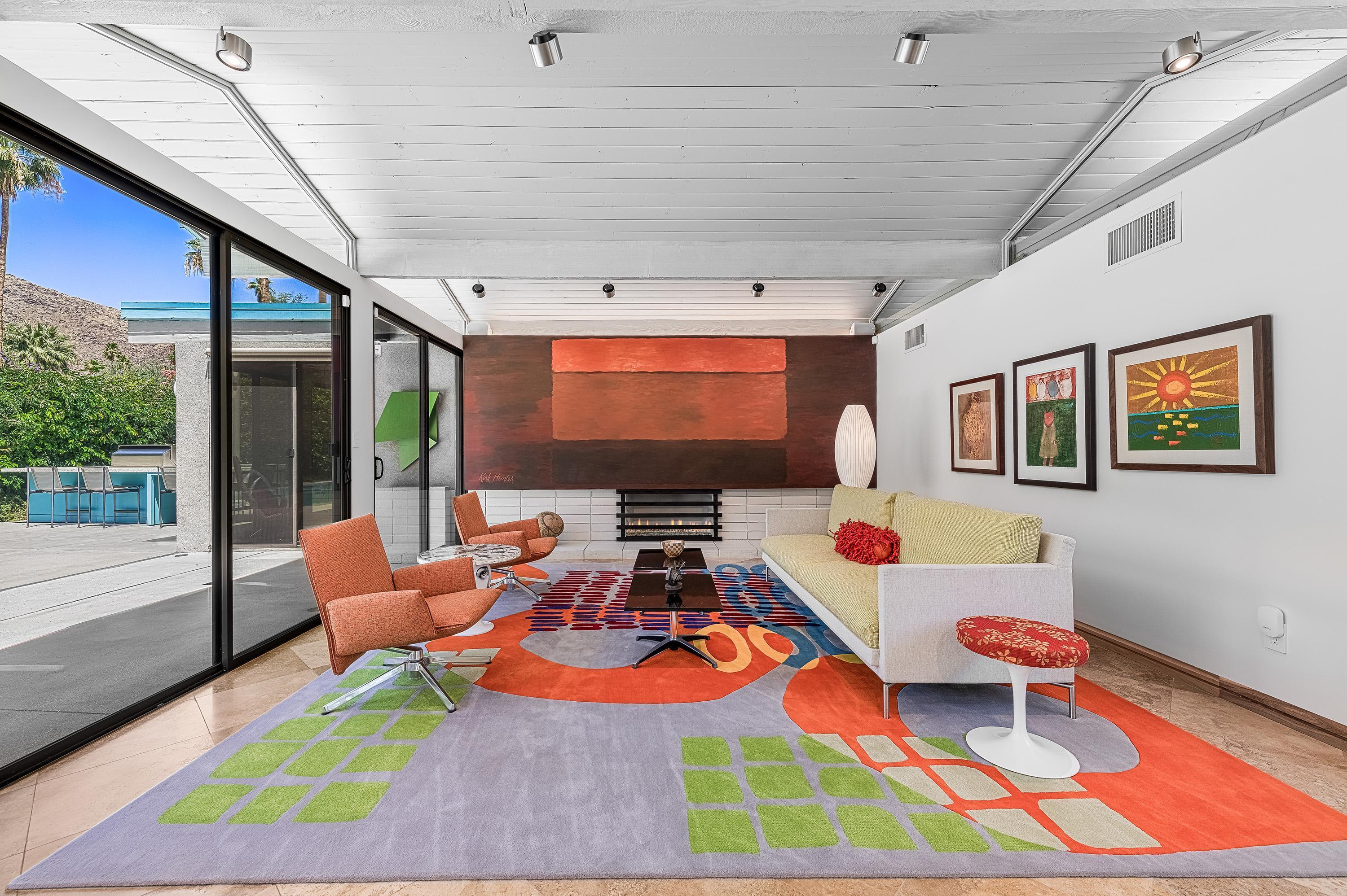 803 N Via Monte VISTA