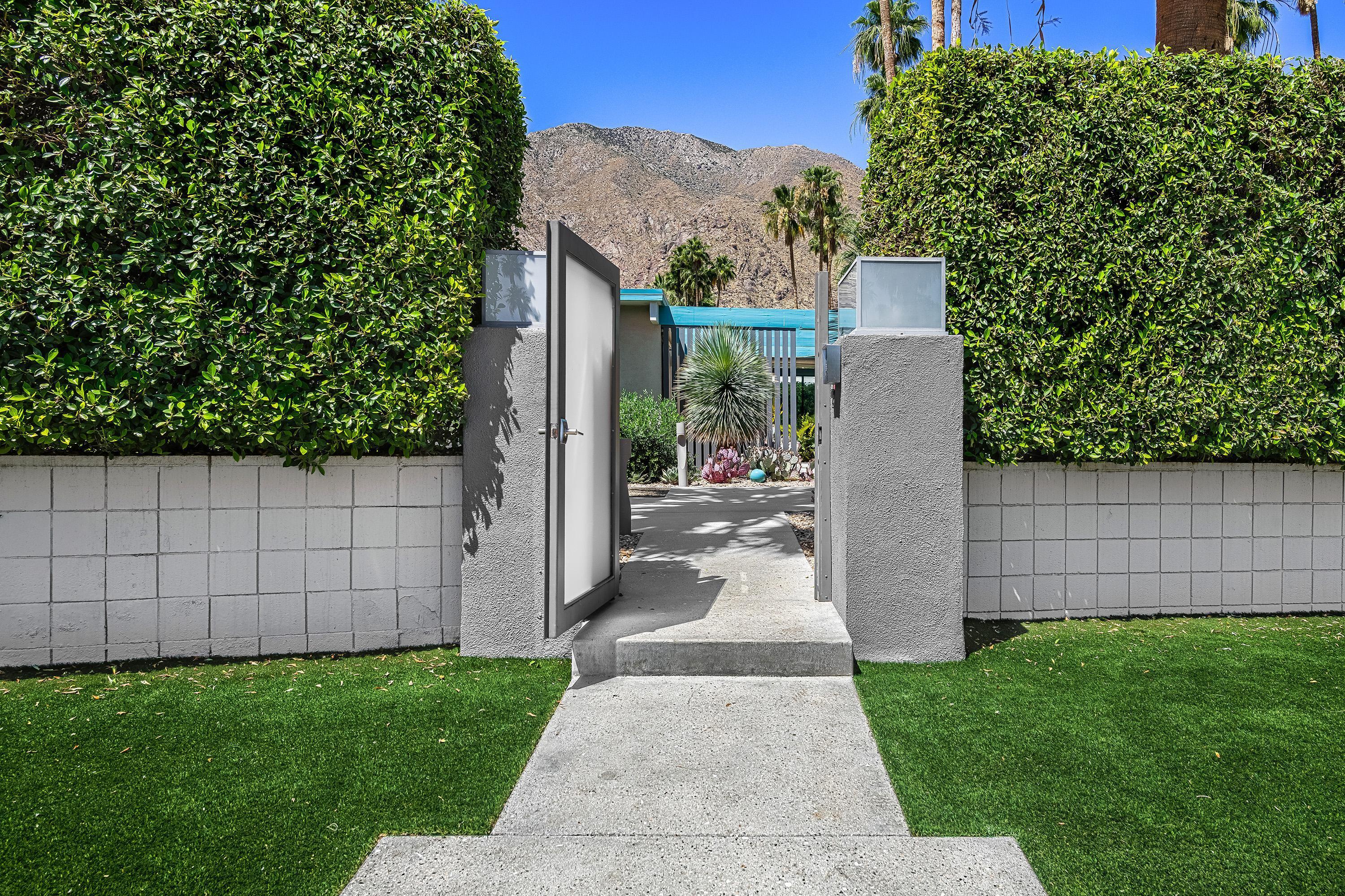 803 N Via Monte VISTA