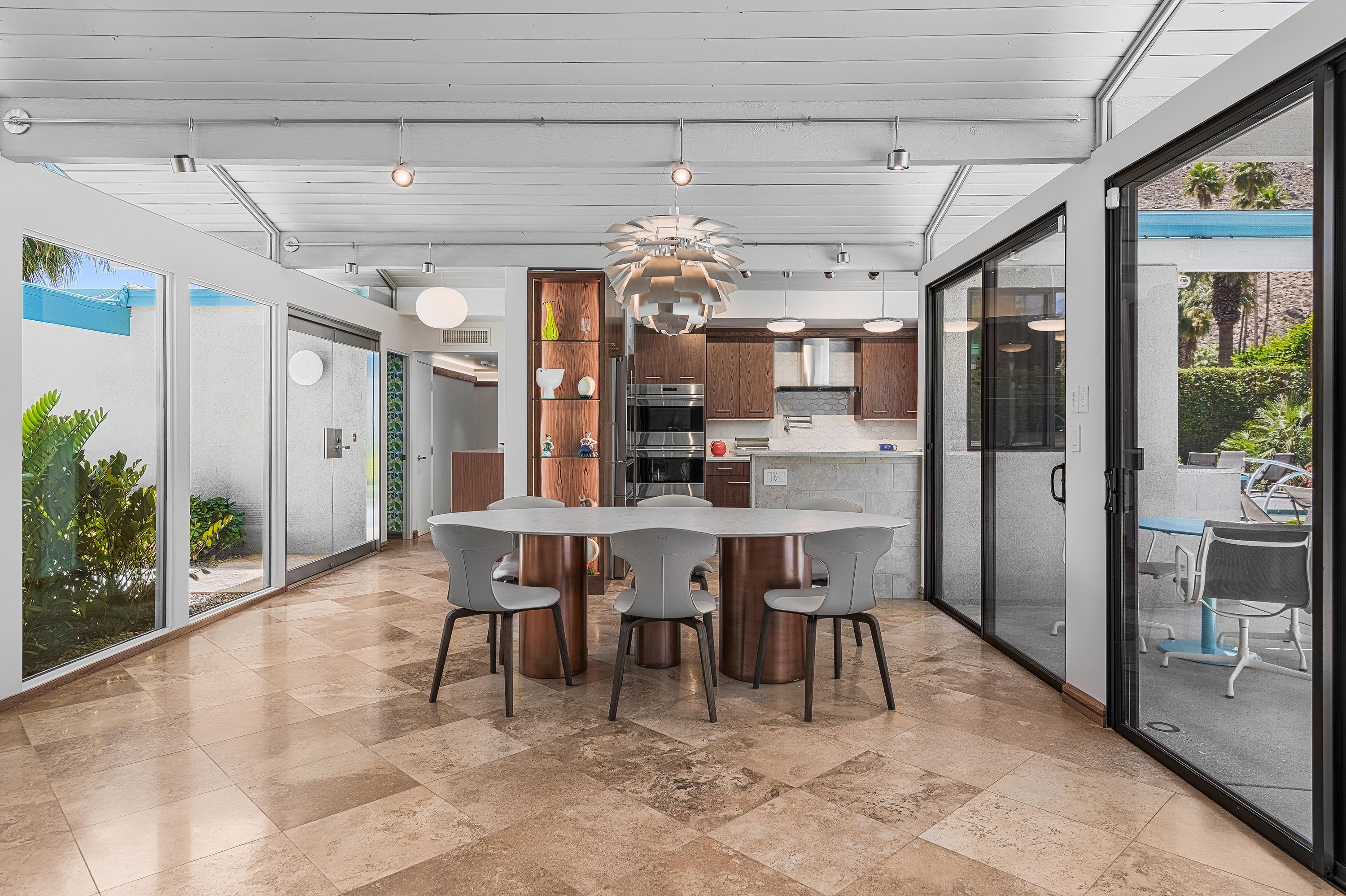 803 N Via Monte VISTA