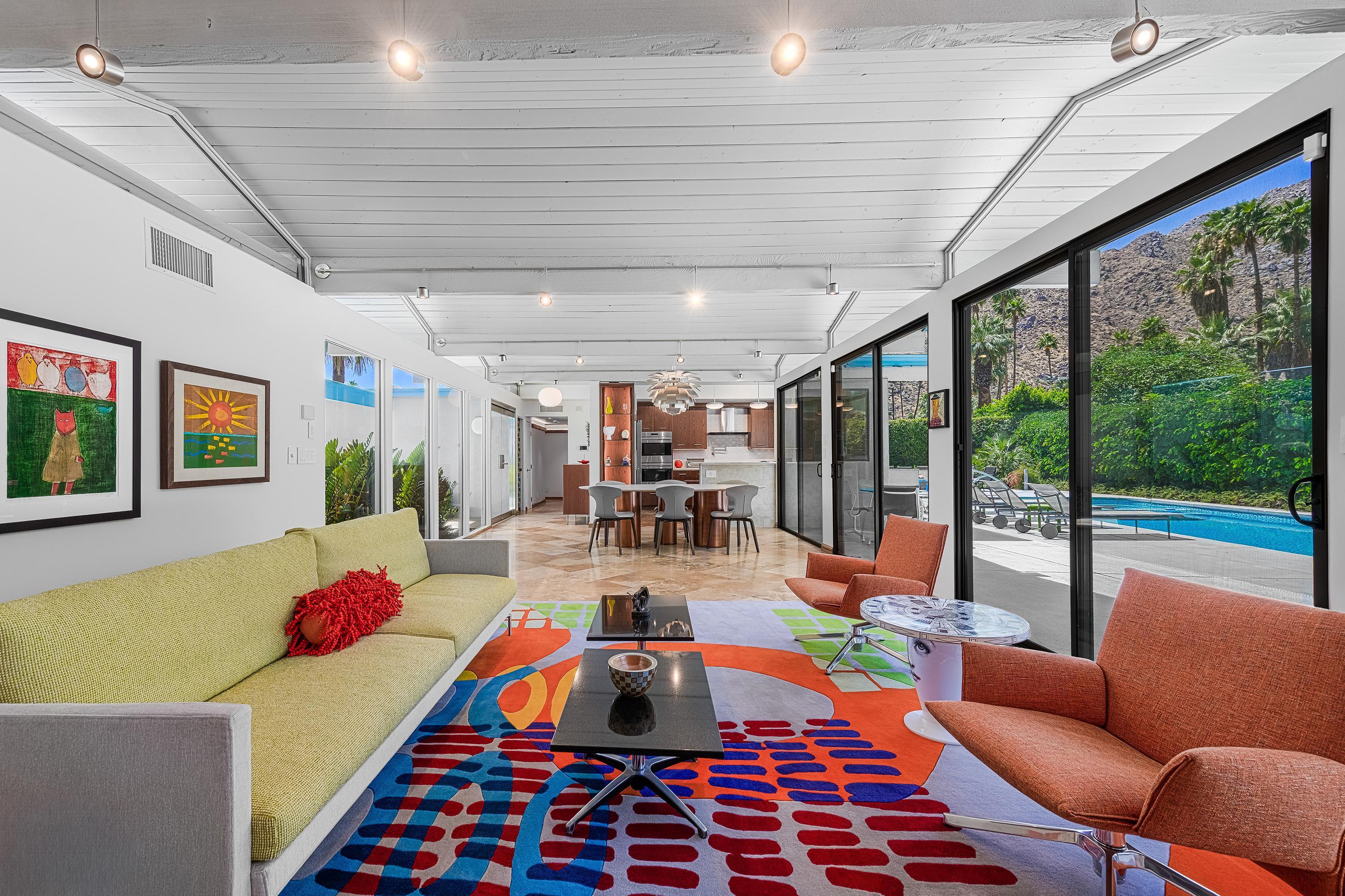 803 N Via Monte VISTA
