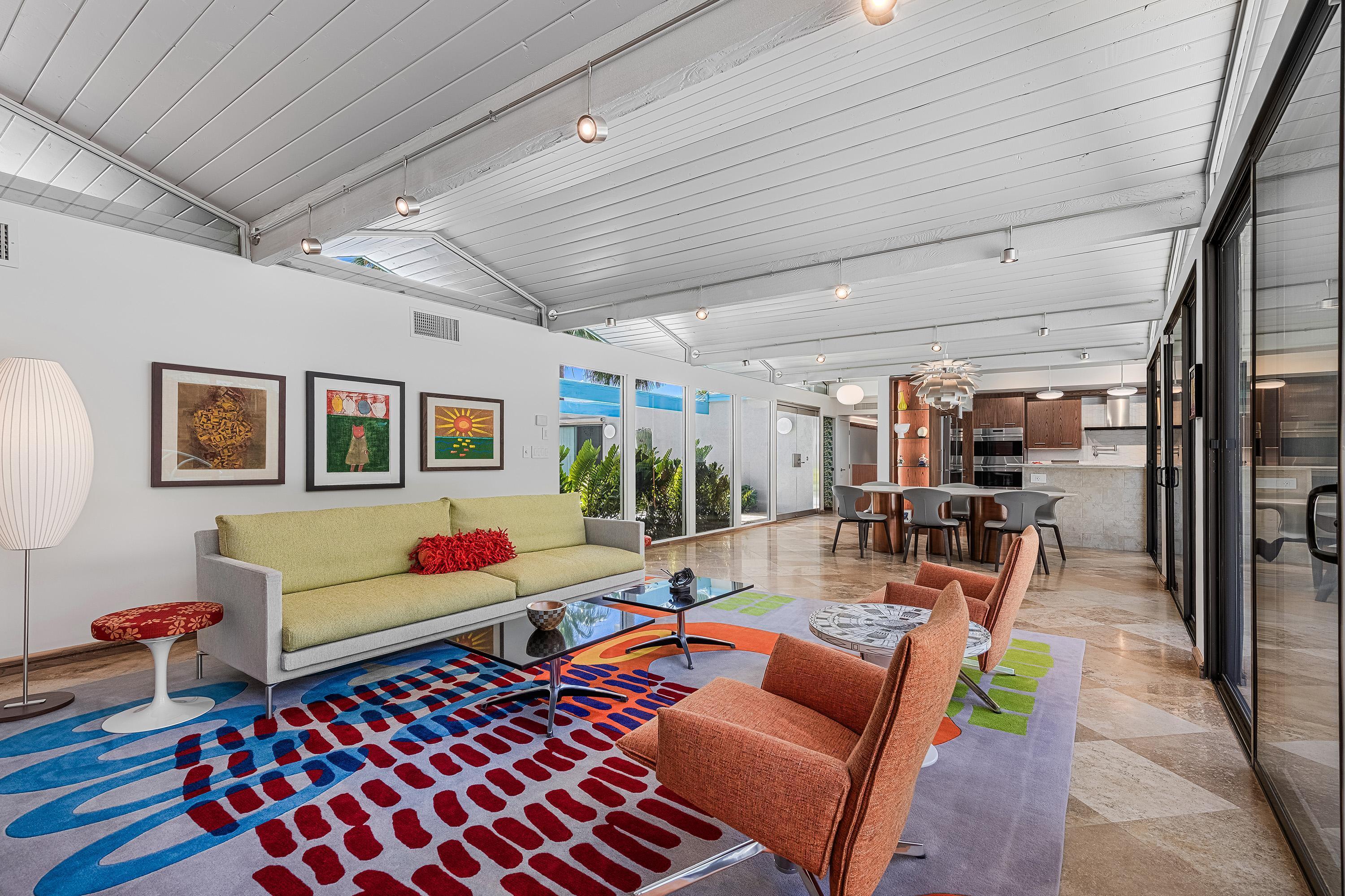 803 N Via Monte VISTA
