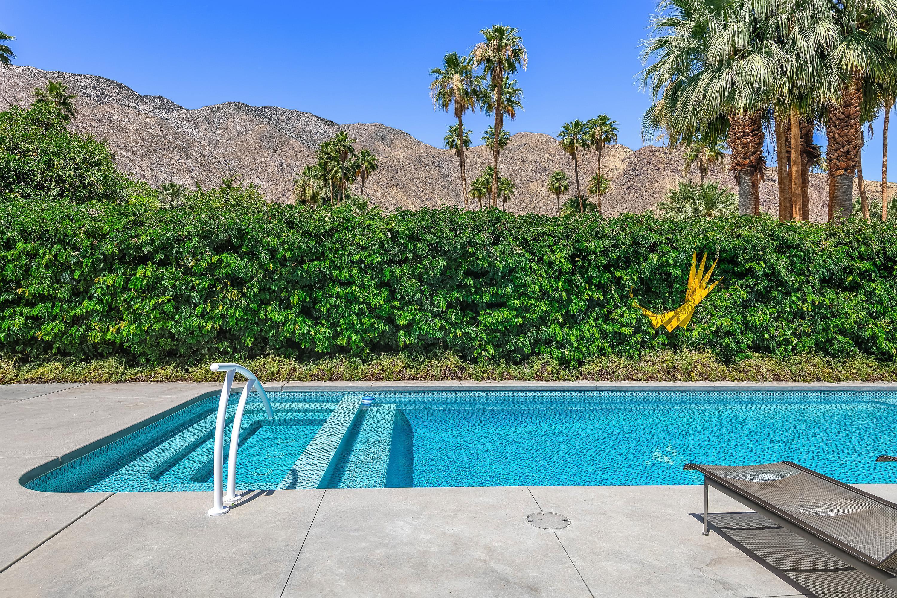 803 N Via Monte VISTA