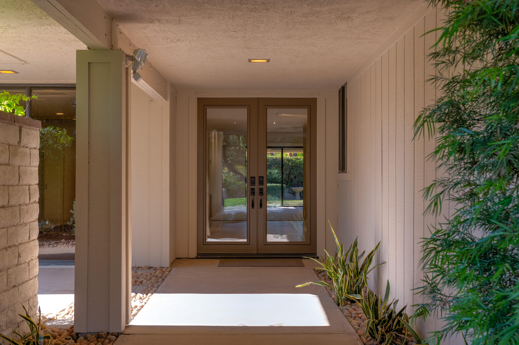 32 Cornell DR