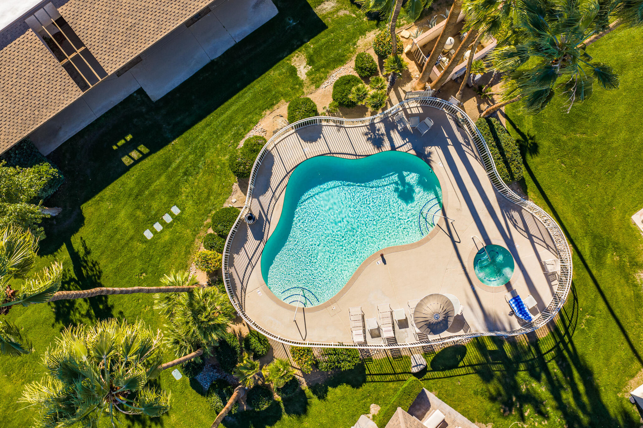 32 Cornell DR