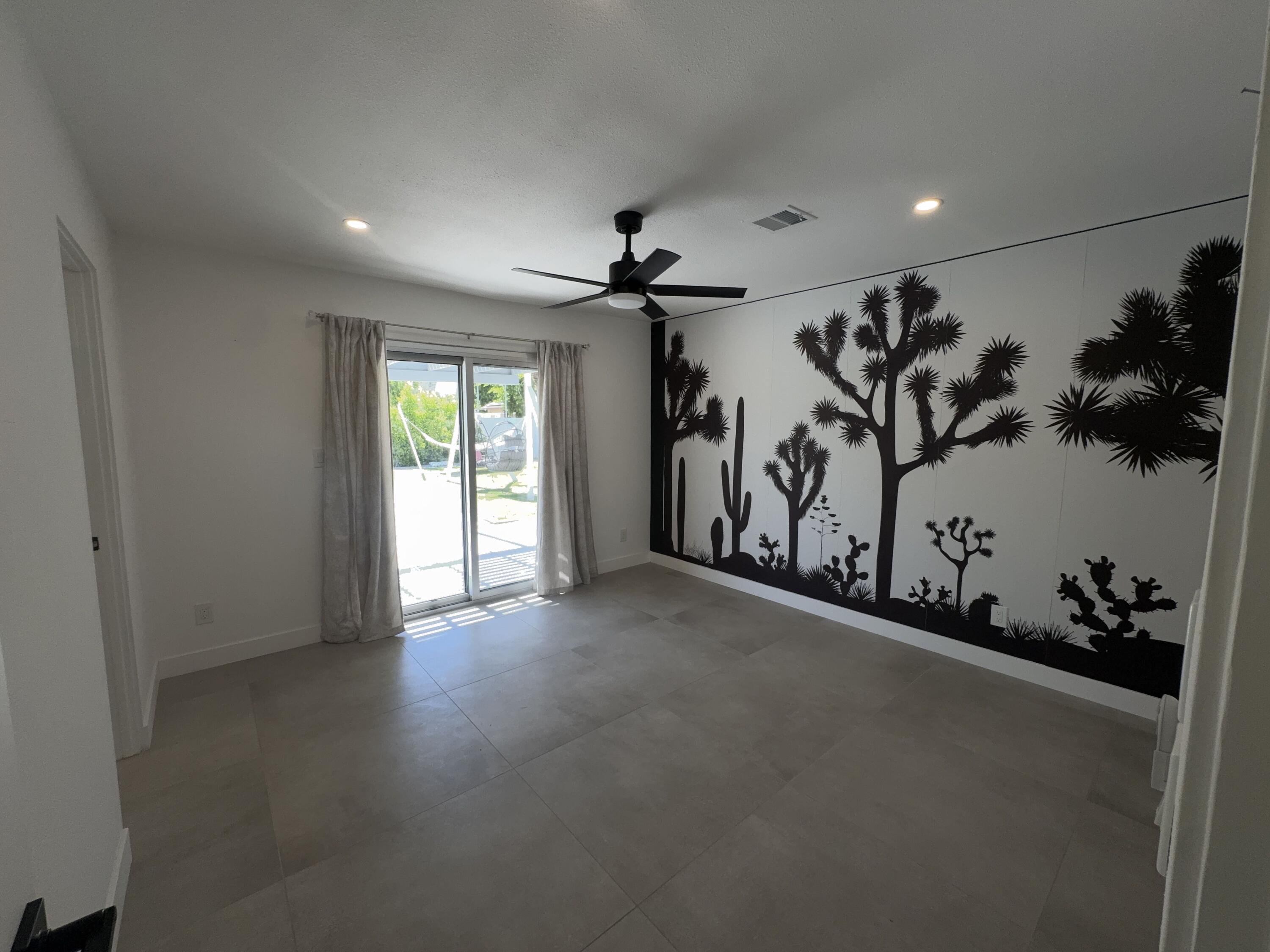 2175 N Sandra RD
